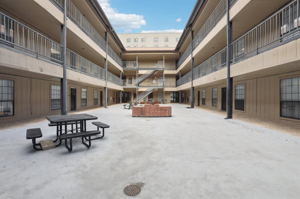 2401 Leon St # 209, Austin, TX 78705