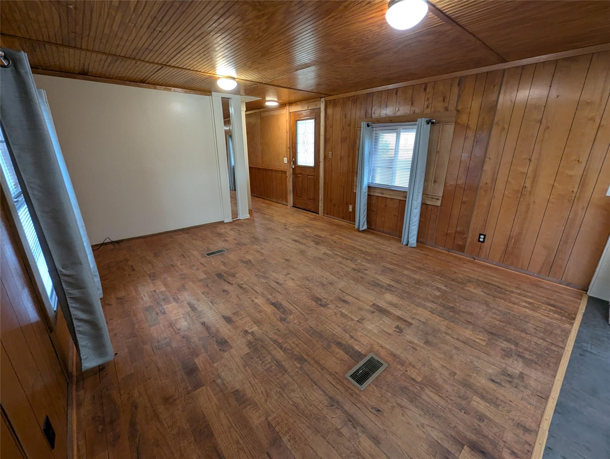 11608 Travis St, Jonestown, TX 78645