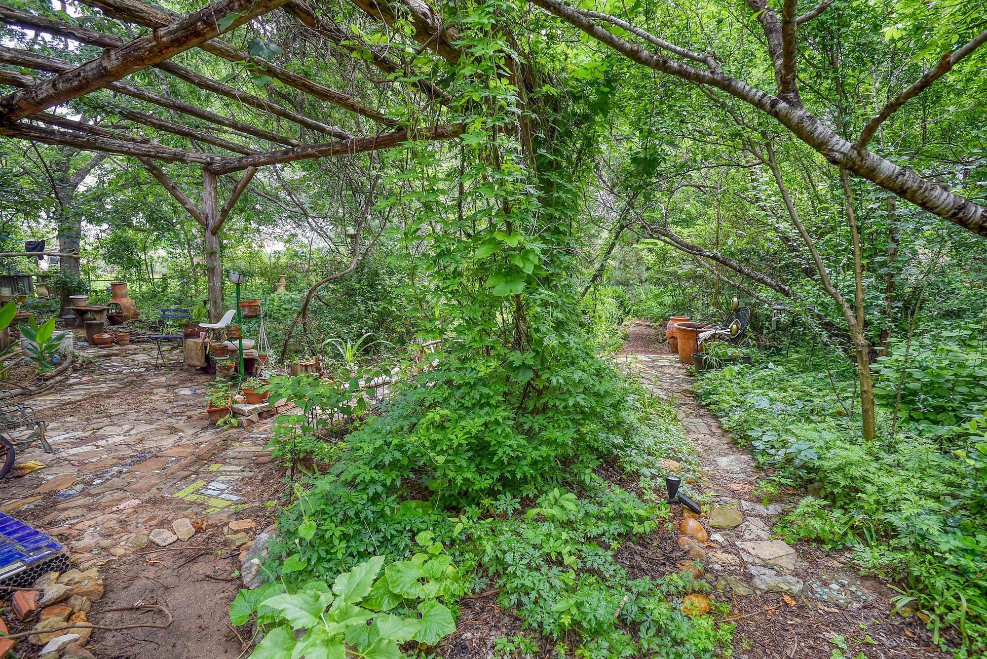 1905 Main St, Bastrop, TX 78602