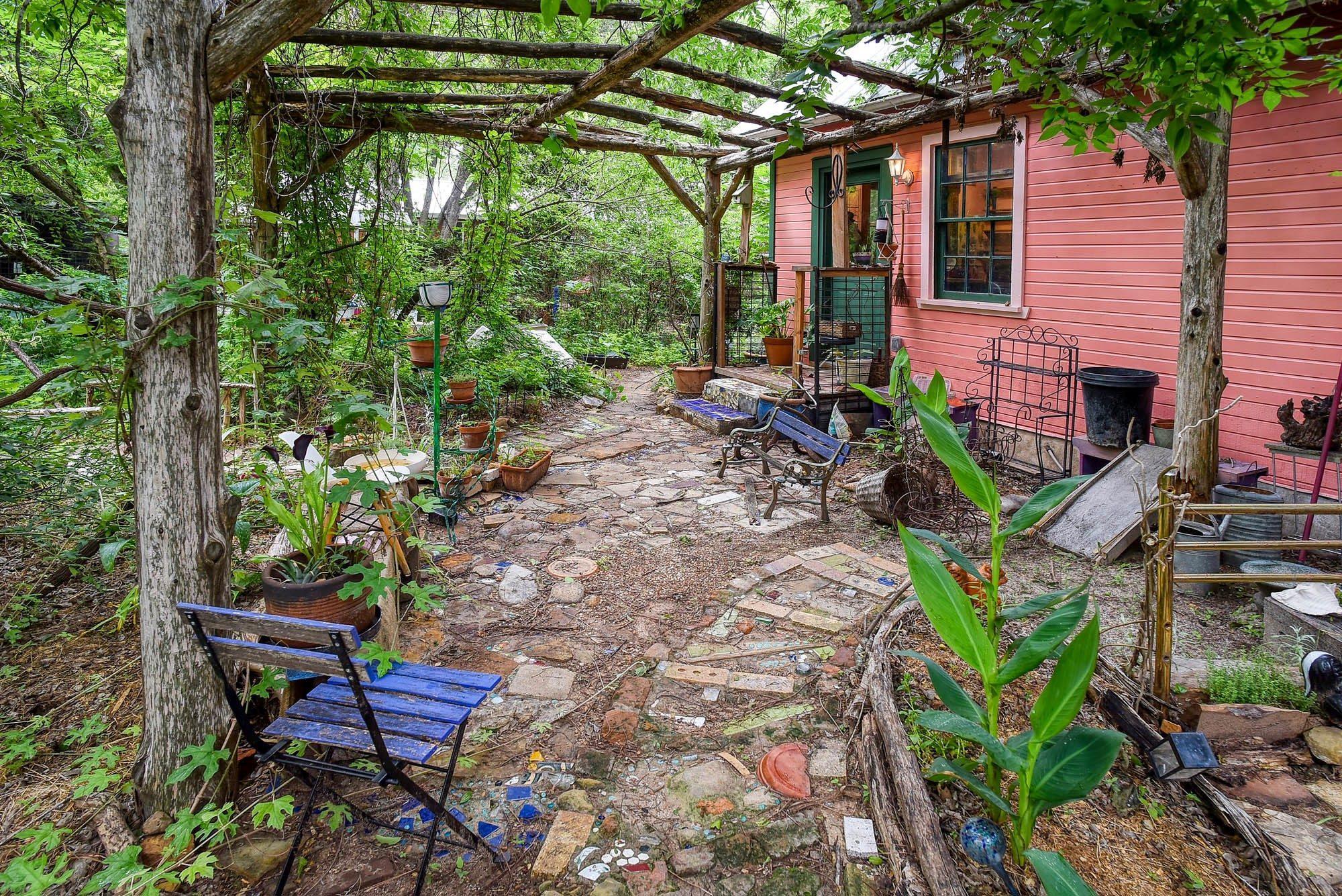 1905 Main St, Bastrop, TX 78602
