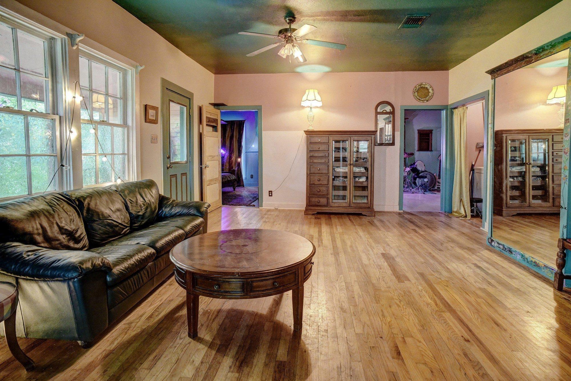 1905 Main St, Bastrop, TX 78602