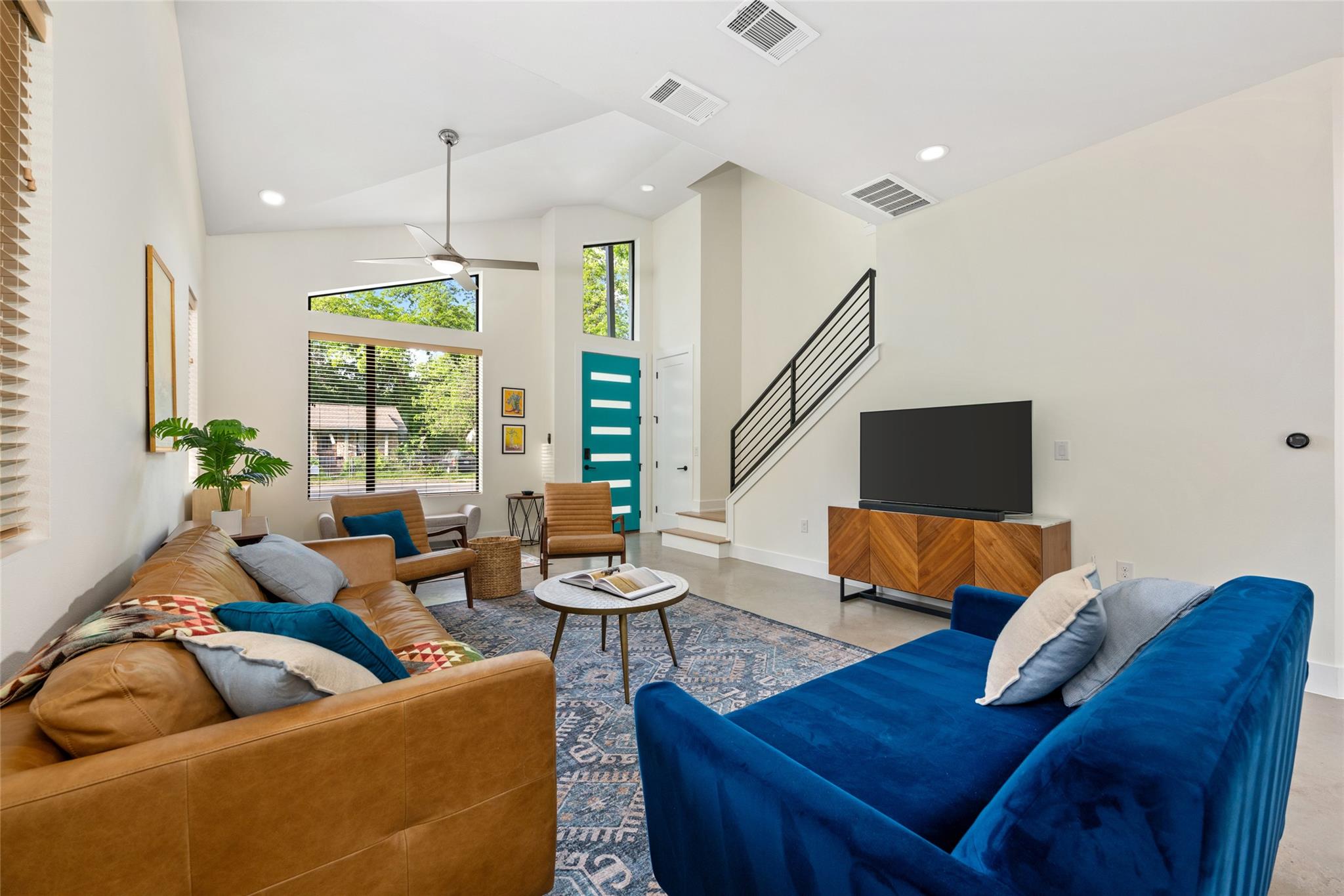 1615 Holly St # 1, Austin, TX 78702