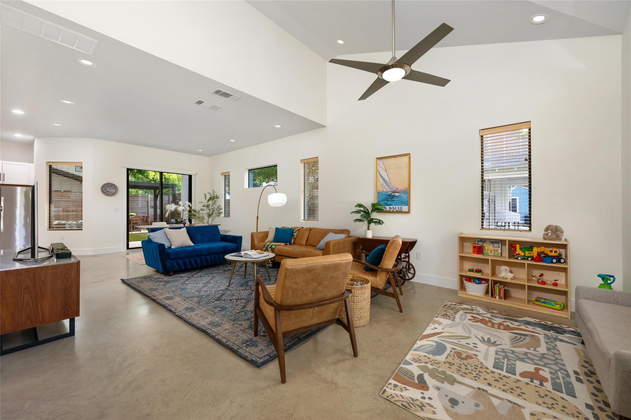 1615 Holly St # 1, Austin, TX 78702