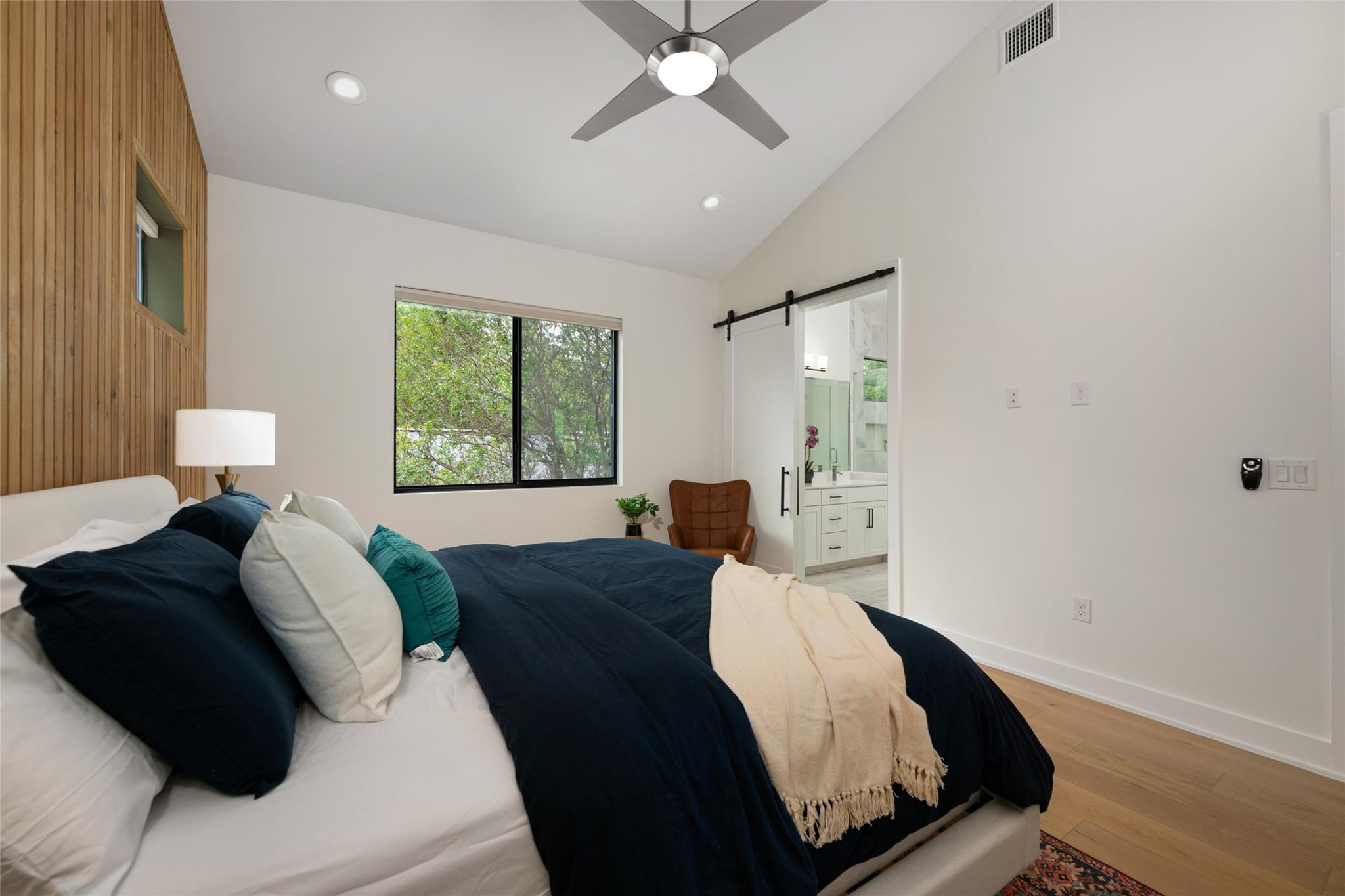 1615 Holly St # 1, Austin, TX 78702