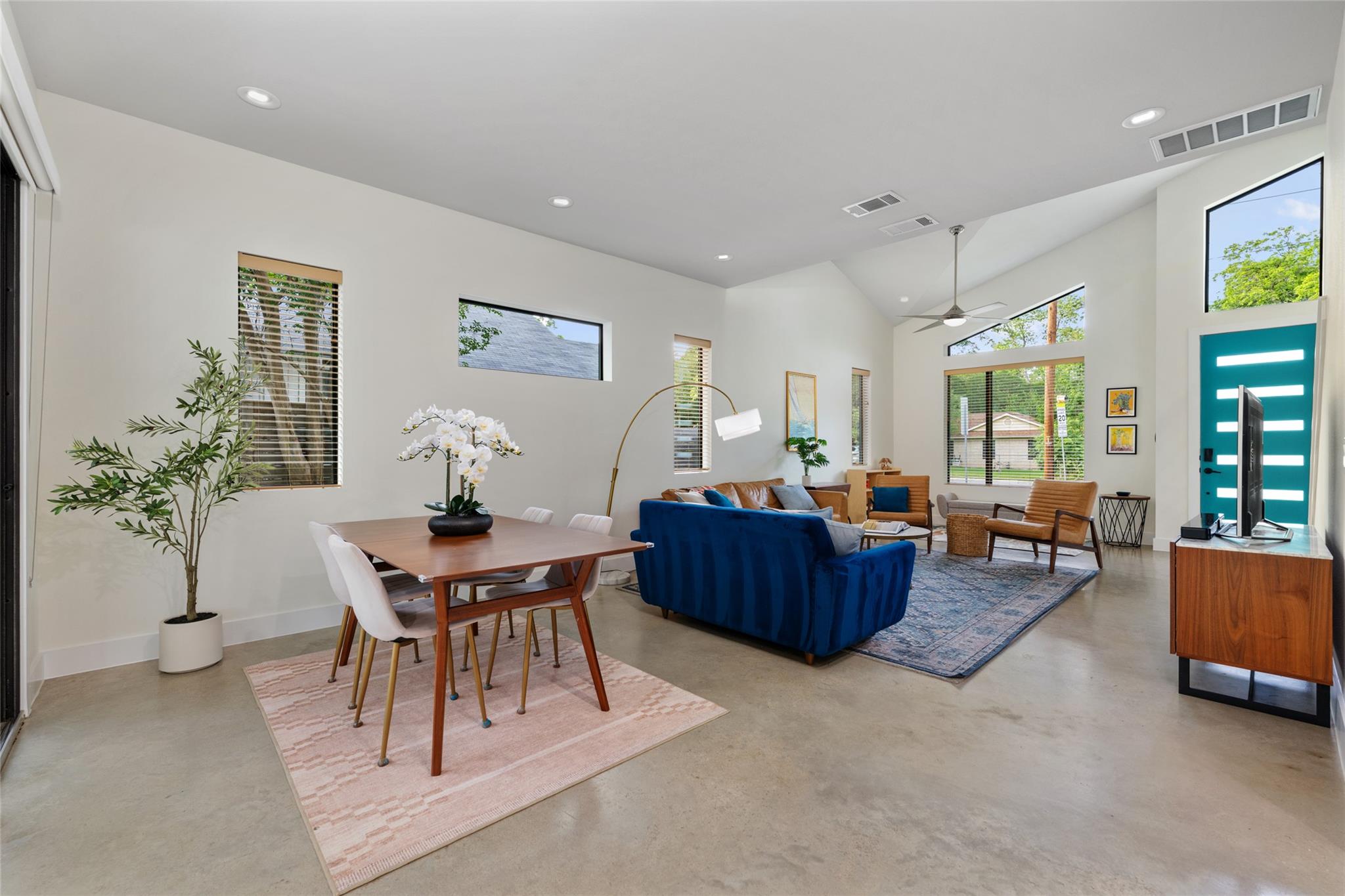 1615 Holly St # 1, Austin, TX 78702