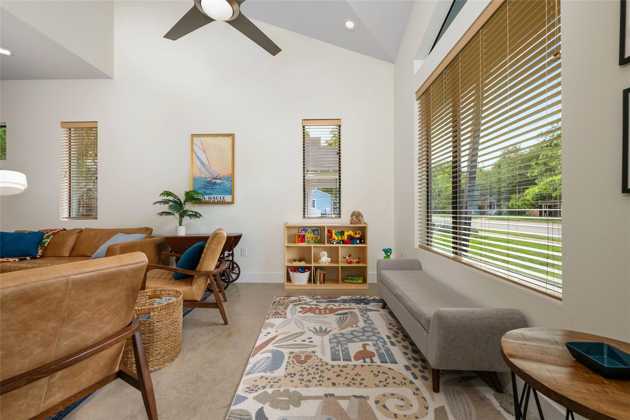 1615 Holly St # 1, Austin, TX 78702