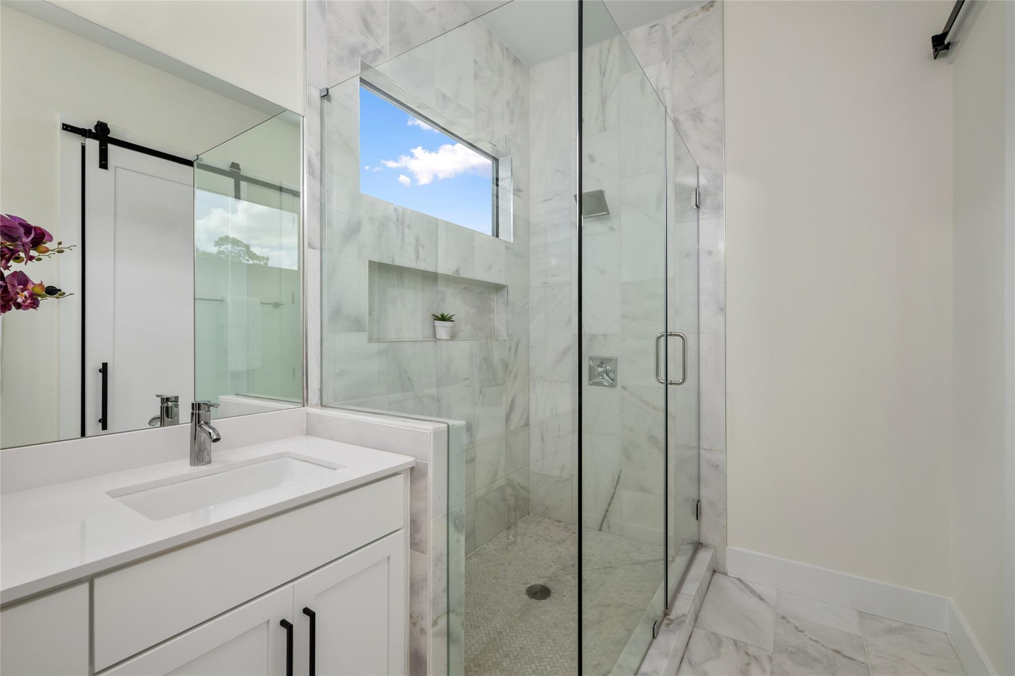 1615 Holly St # 1, Austin, TX 78702