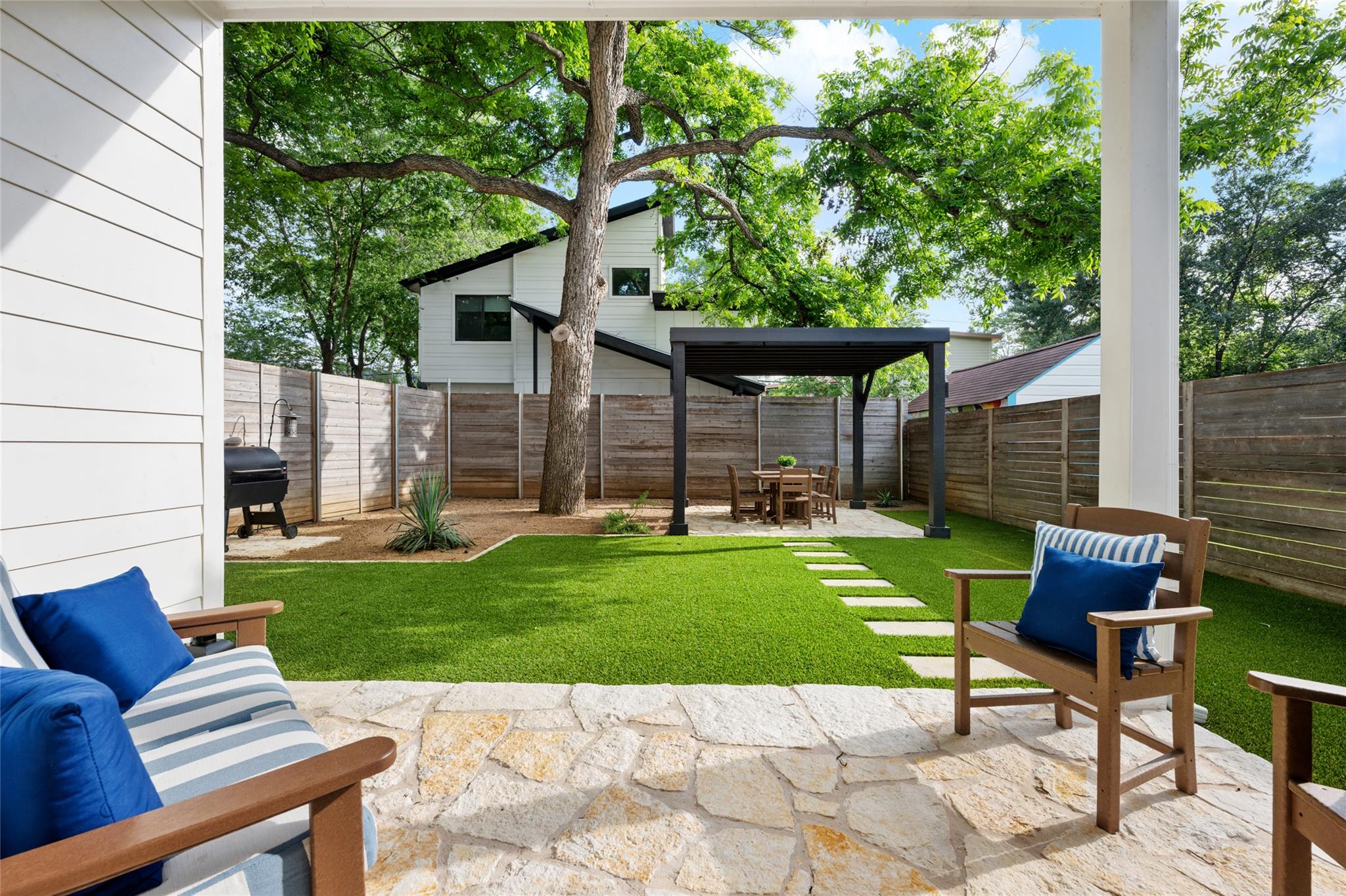 1615 Holly St # 1, Austin, TX 78702