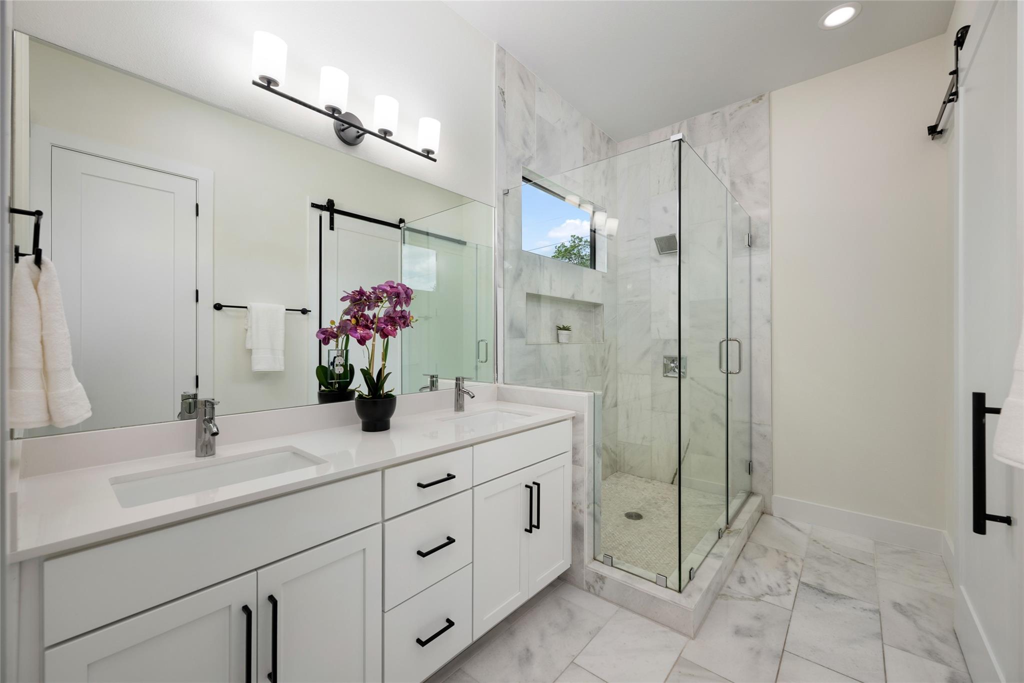 1615 Holly St # 1, Austin, TX 78702