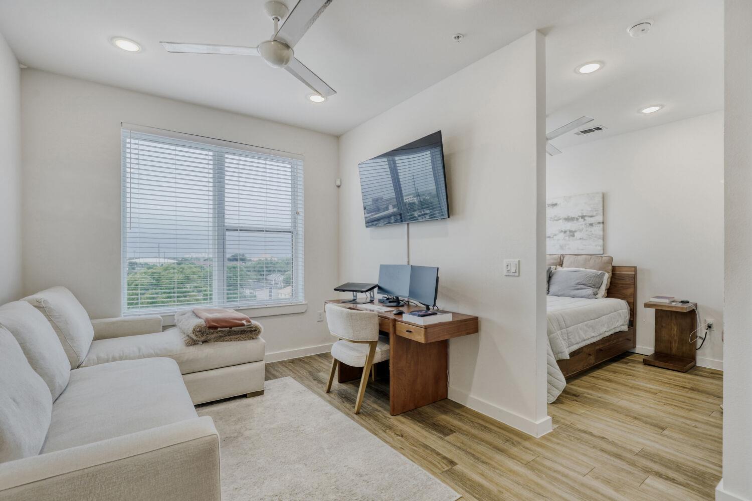 6324 N Lamar Blvd # 405, Austin, TX 78752