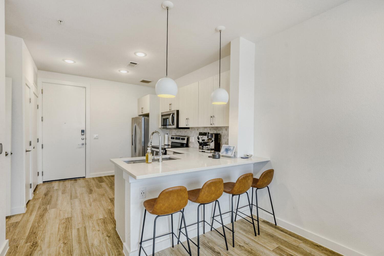 6324 N Lamar Blvd # 405, Austin, TX 78752