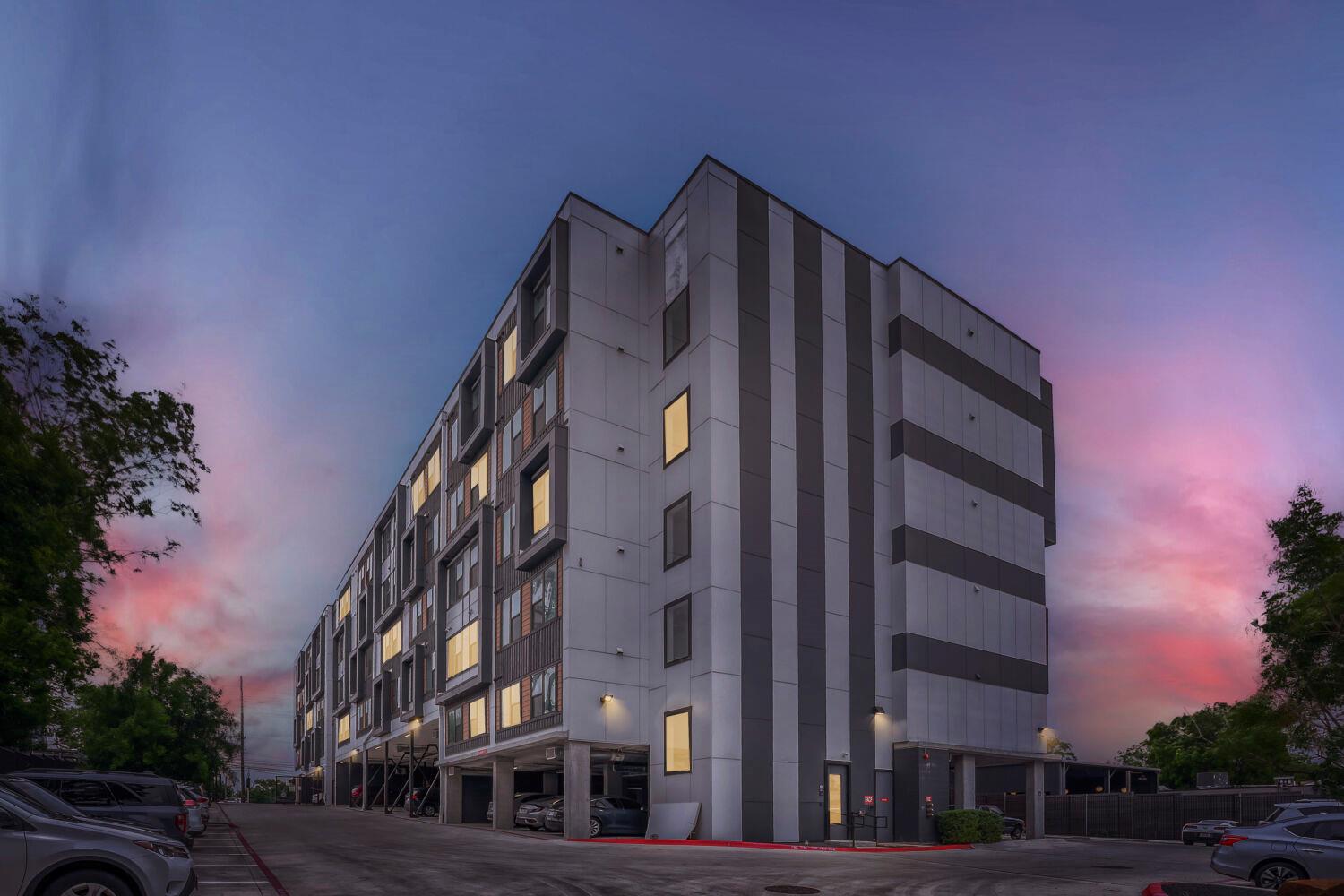 6324 N Lamar Blvd # 405, Austin, TX 78752