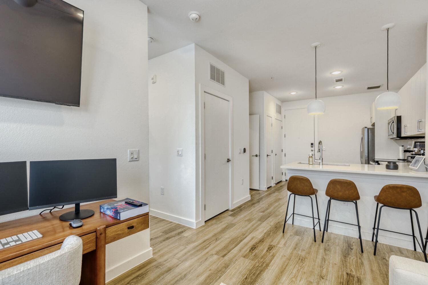 6324 N Lamar Blvd # 405, Austin, TX 78752