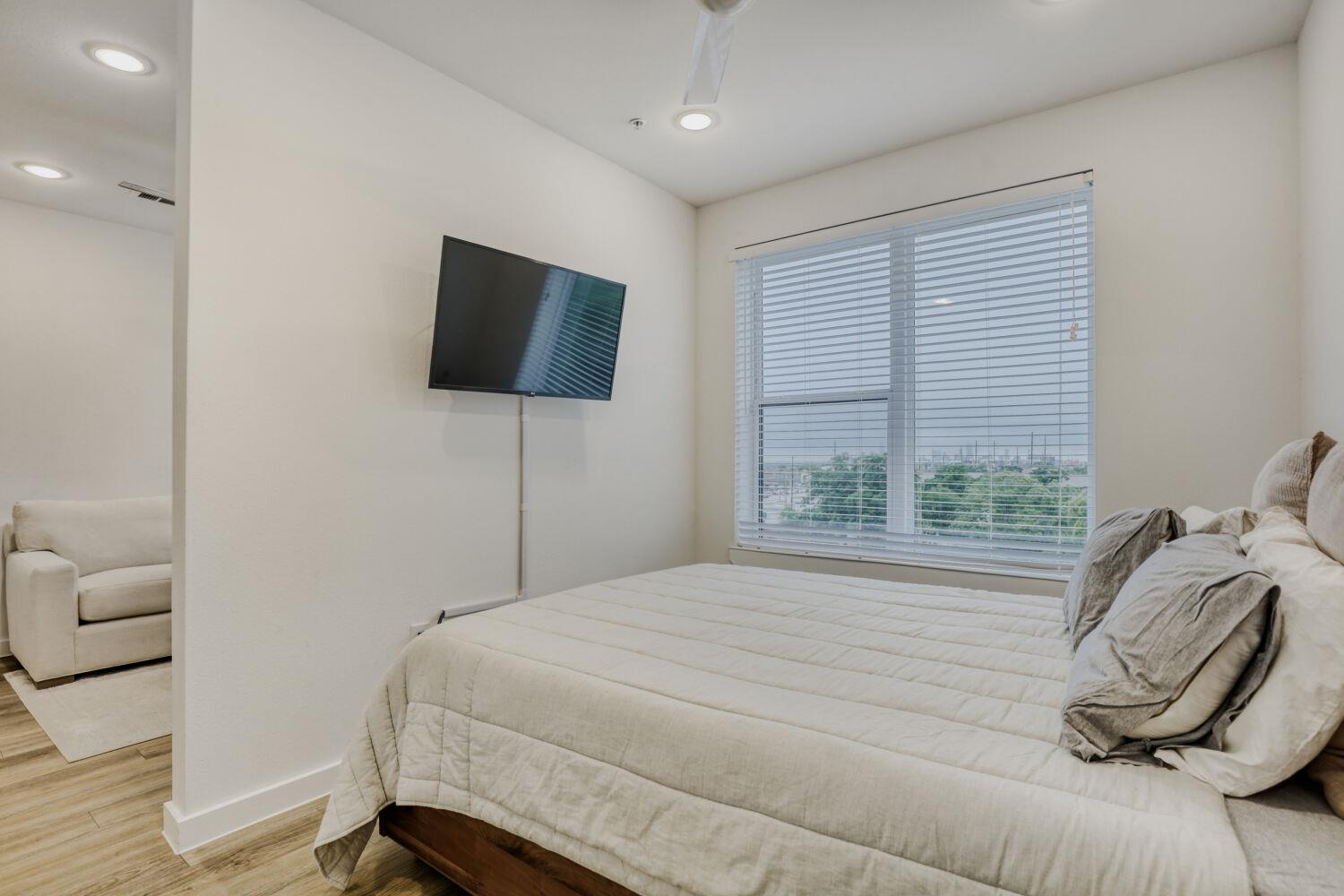 6324 N Lamar Blvd # 405, Austin, TX 78752
