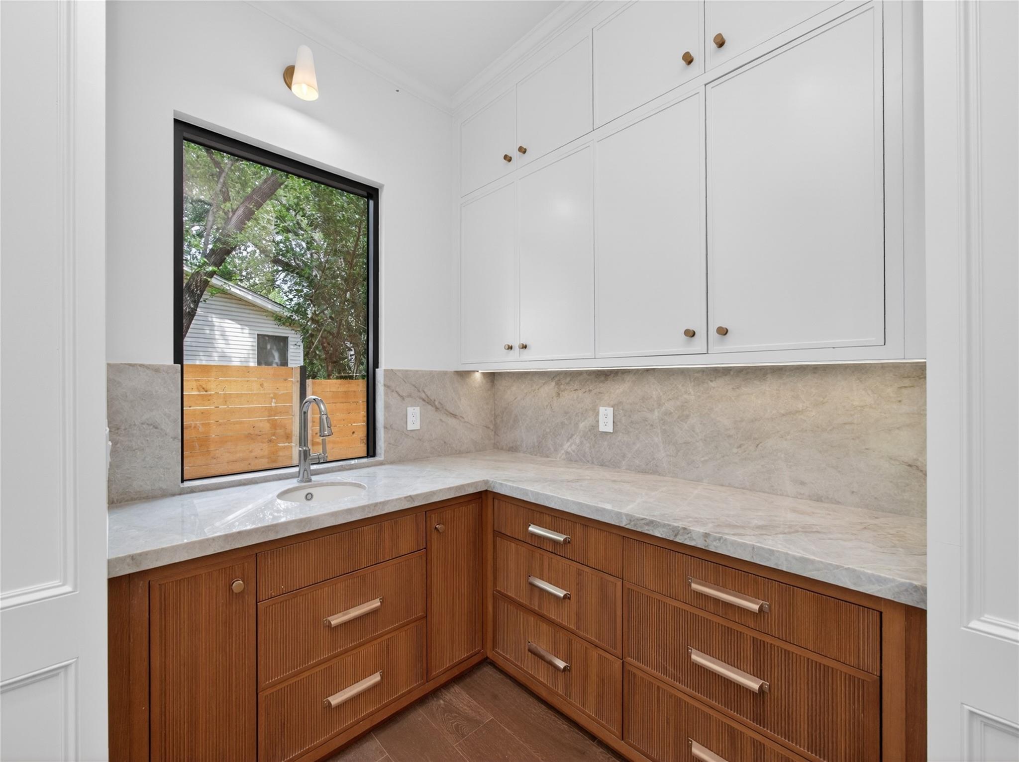 5 Scott Crescent, Austin, TX 78703