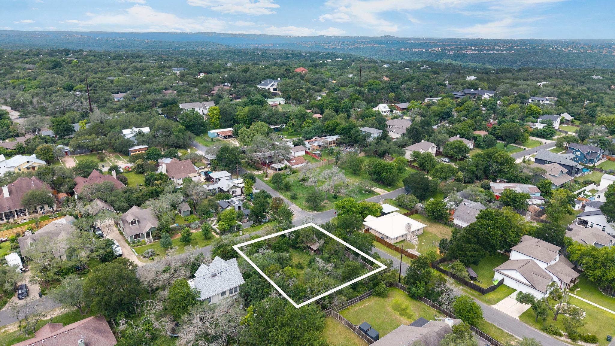 913 Lipan Trl, Austin, TX 78733