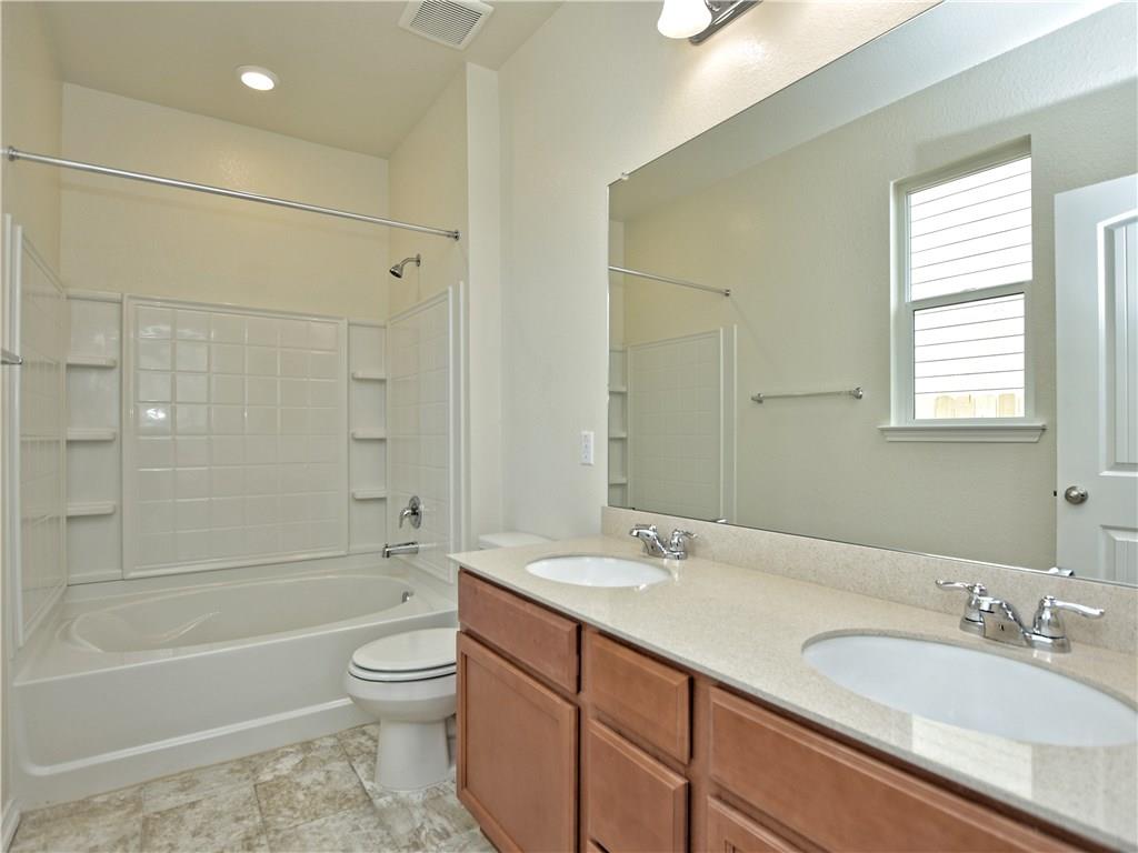 2950 Old settlers Blvd # 4, Round Rock, TX 78665