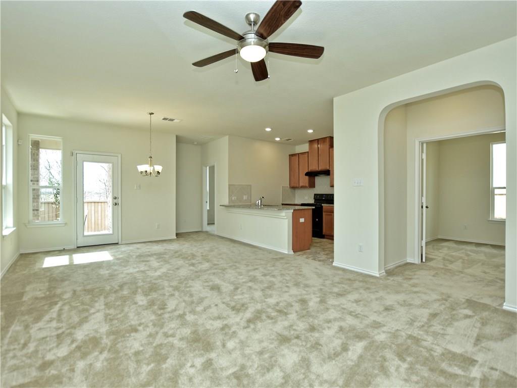 2950 Old settlers Blvd # 4, Round Rock, TX 78665