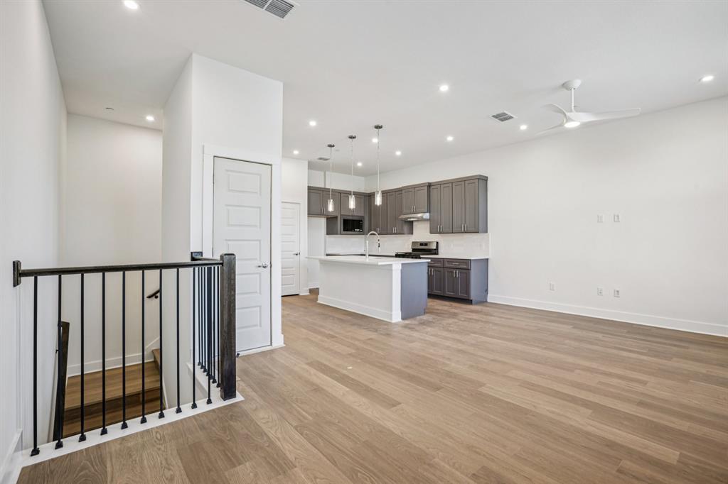 200 W 56th St # 8102, Austin, TX 78751
