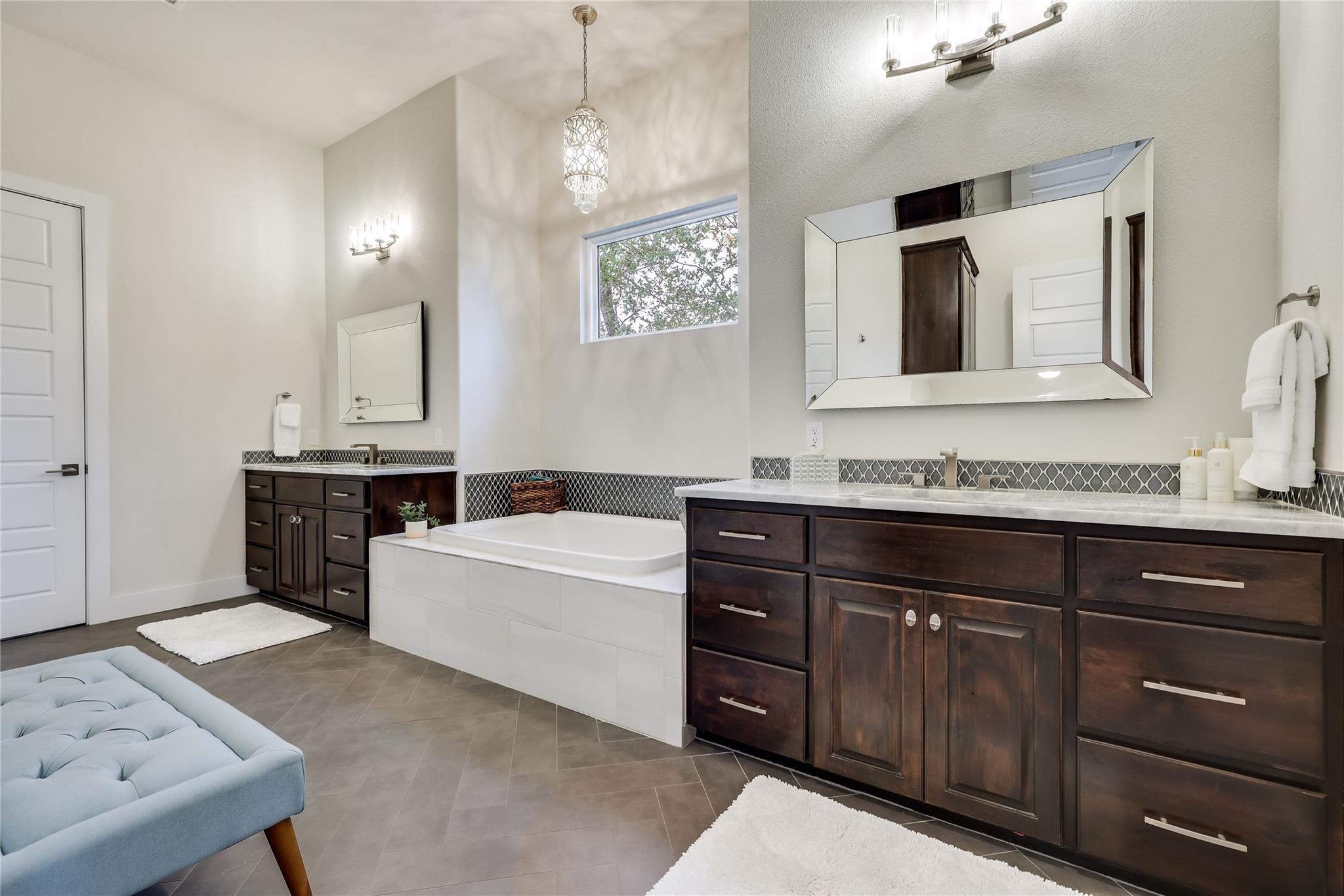 120 Horizon Ridge Cv, Liberty Hill, TX 78642