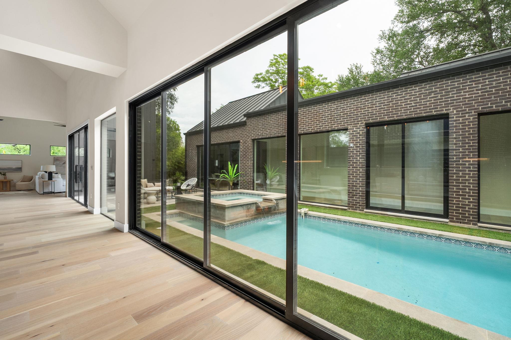 1910 Crooked Ln, Austin, TX 78741