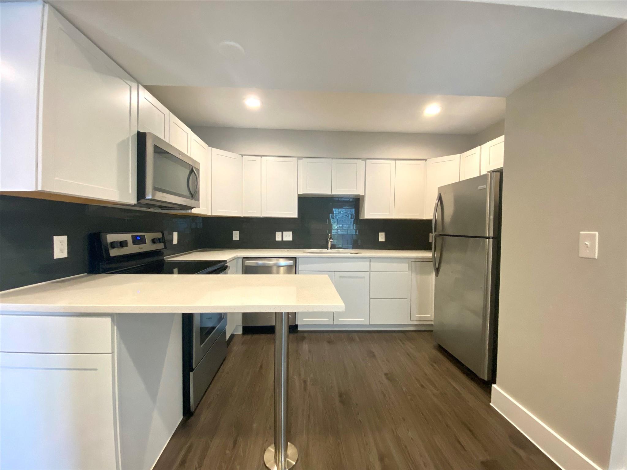 935 La Posada Dr # 141, Austin, TX 78752