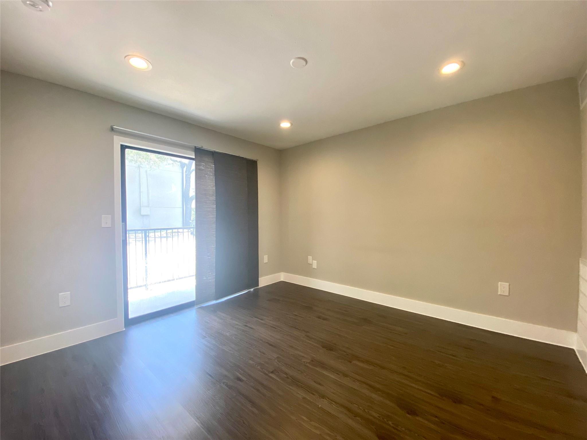 935 La Posada Dr # 141, Austin, TX 78752