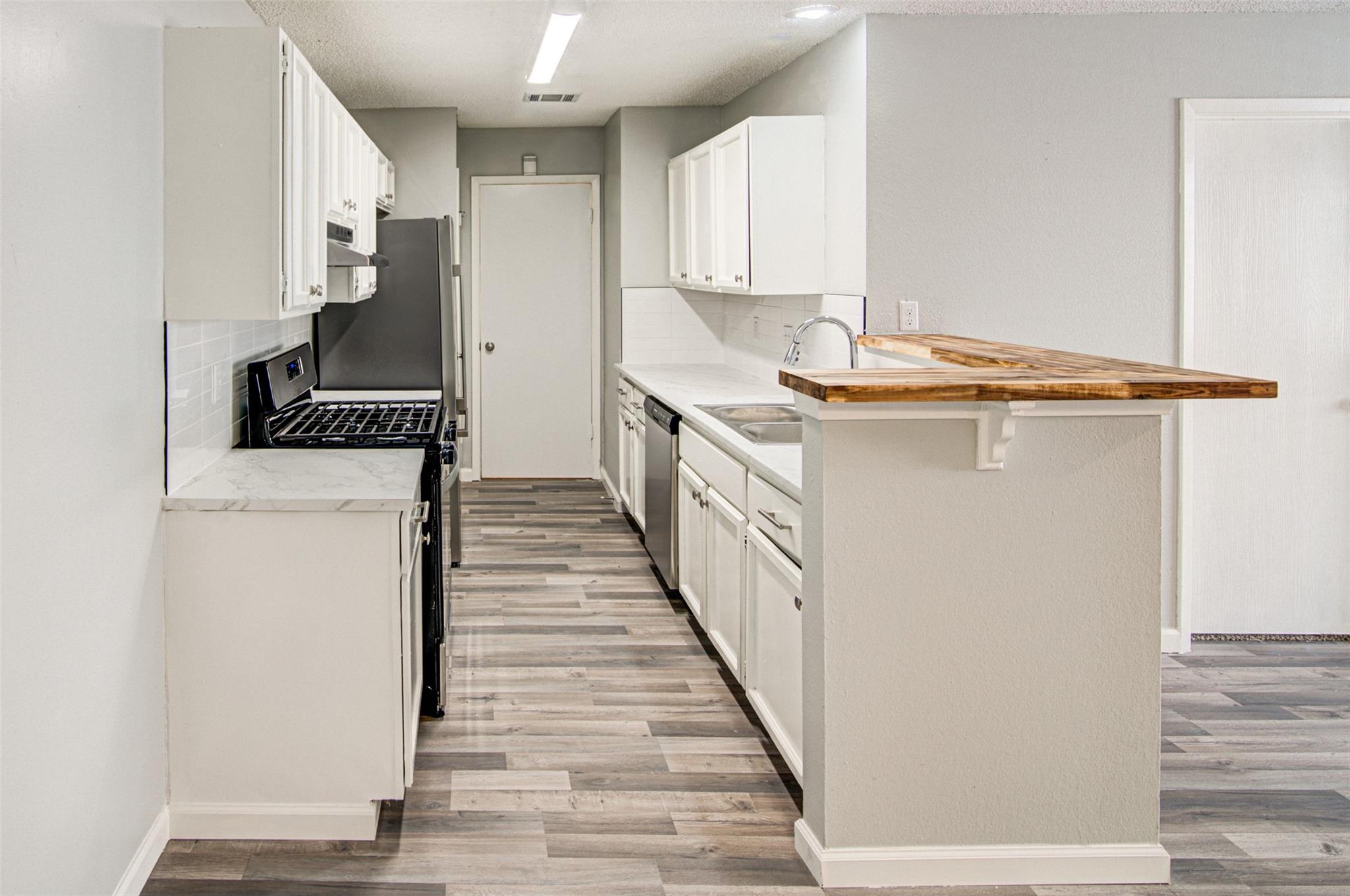 8112 West Gate Blvd # A, Austin, TX 78745