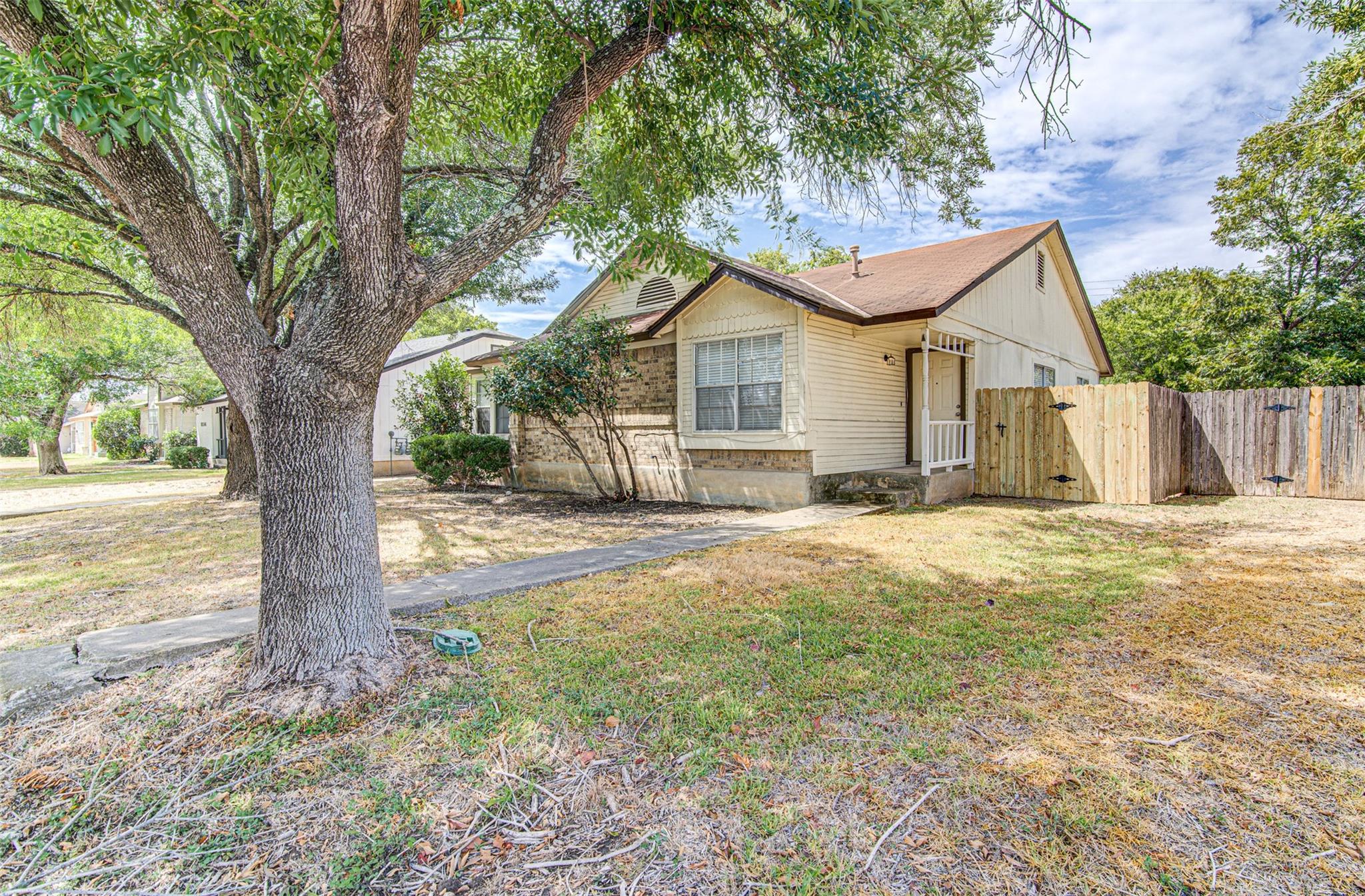 8112 West Gate Blvd # A, Austin, TX 78745