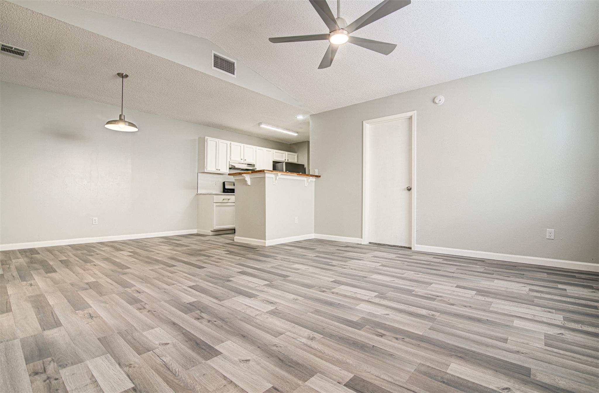 8112 West Gate Blvd # A, Austin, TX 78745