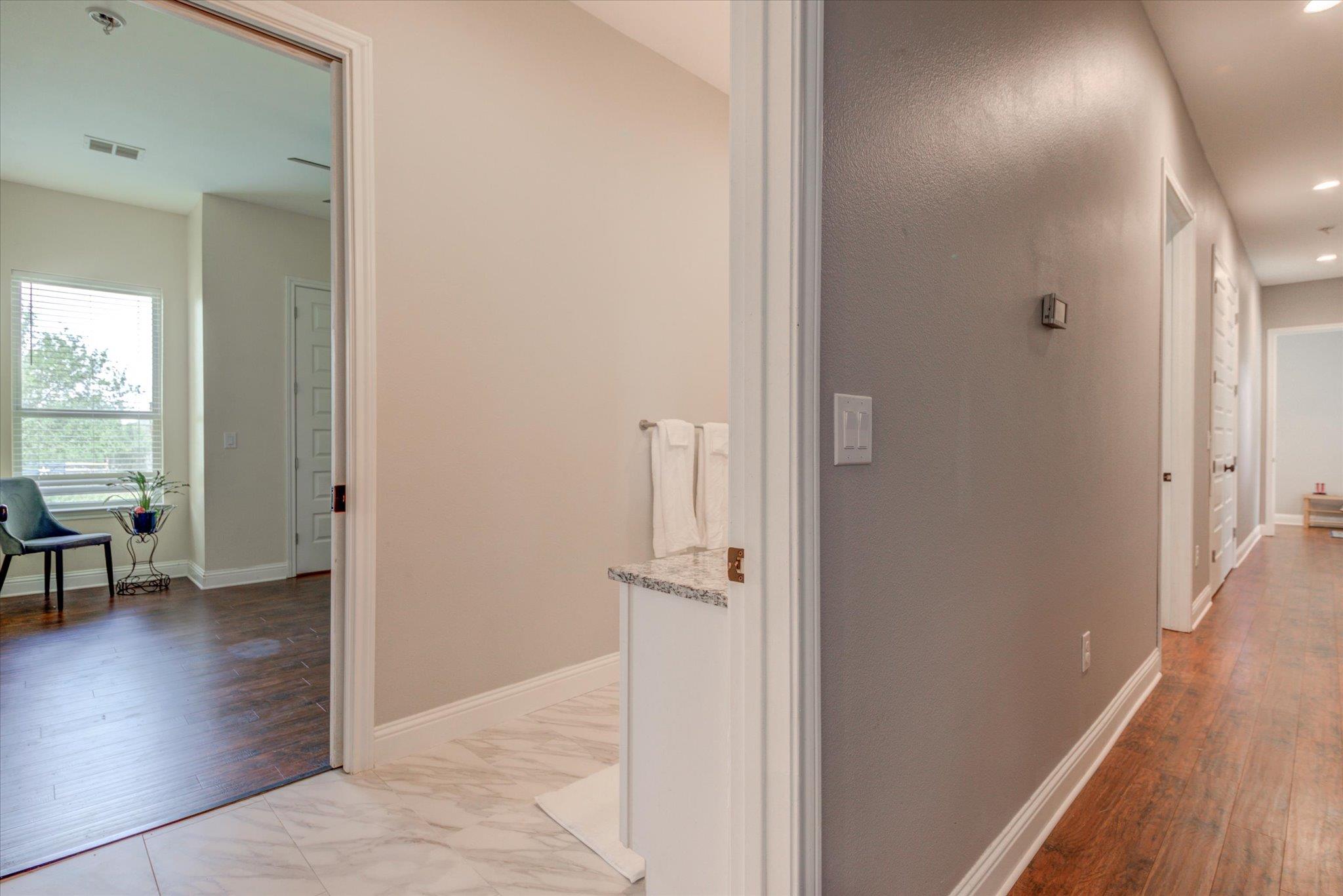 855 Aspen Ln, Cottonwood Shores, TX 78657