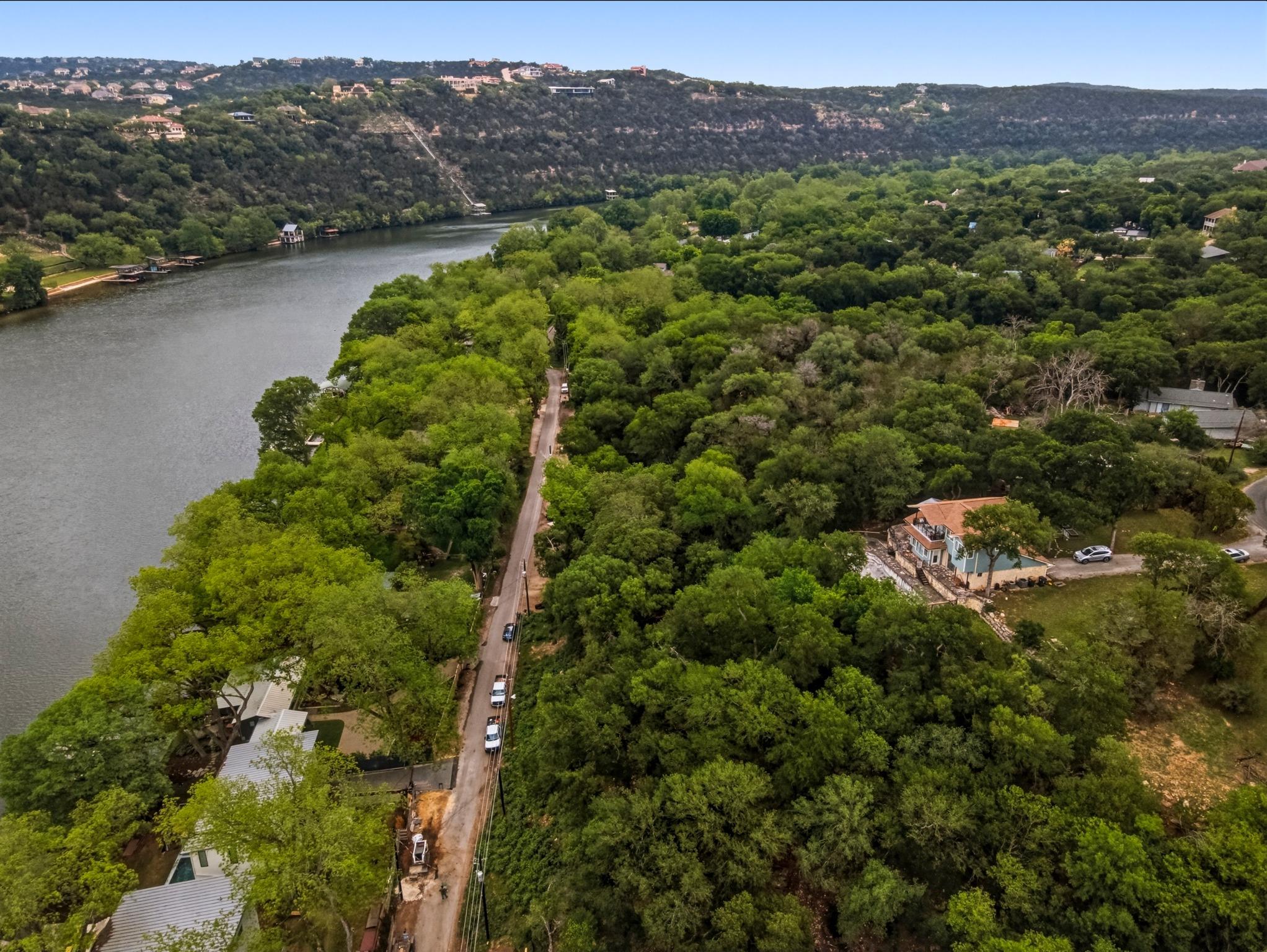 2803 Edgewater Dr, Austin, TX 78733