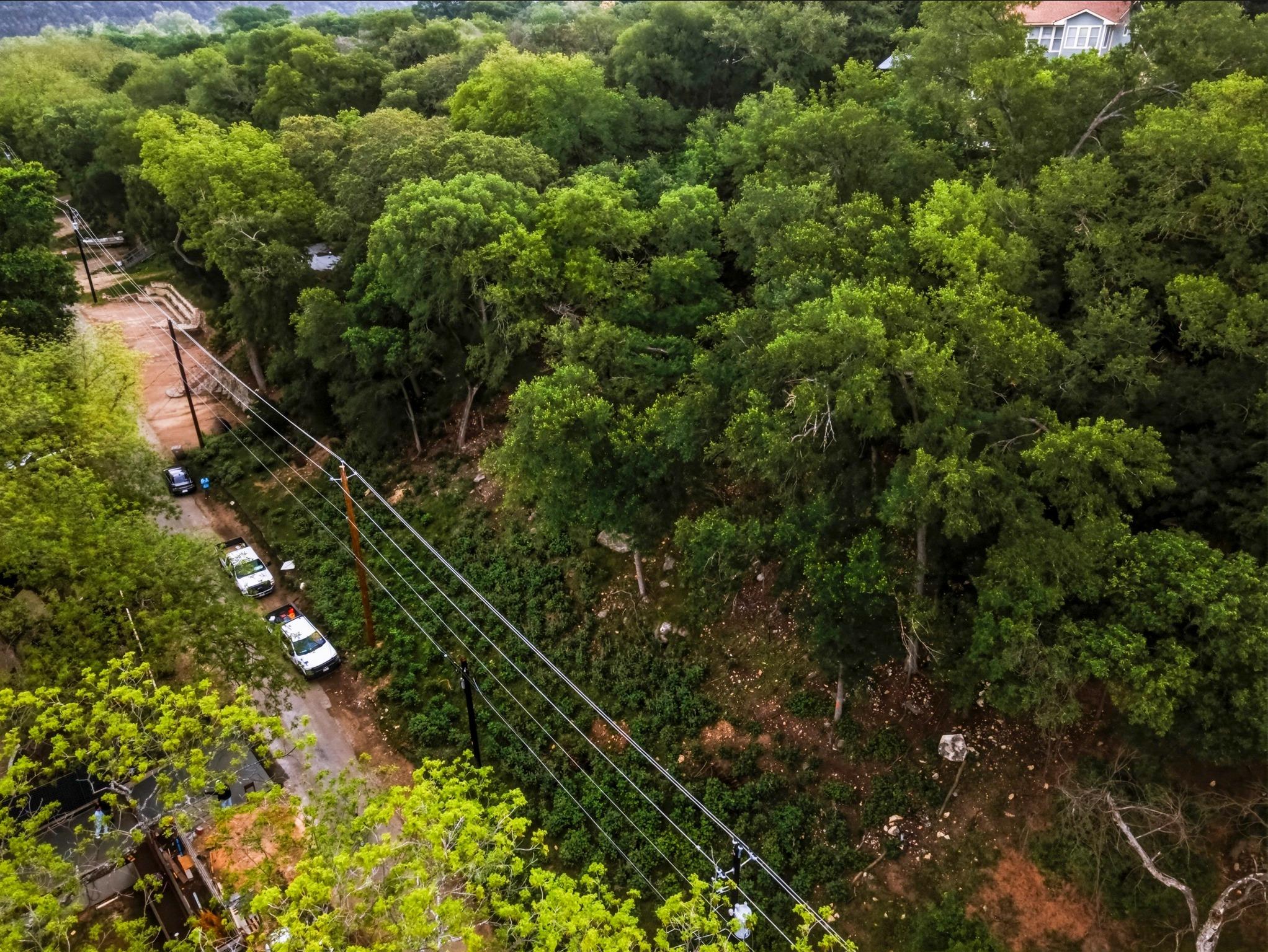 2803 Edgewater Dr, Austin, TX 78733
