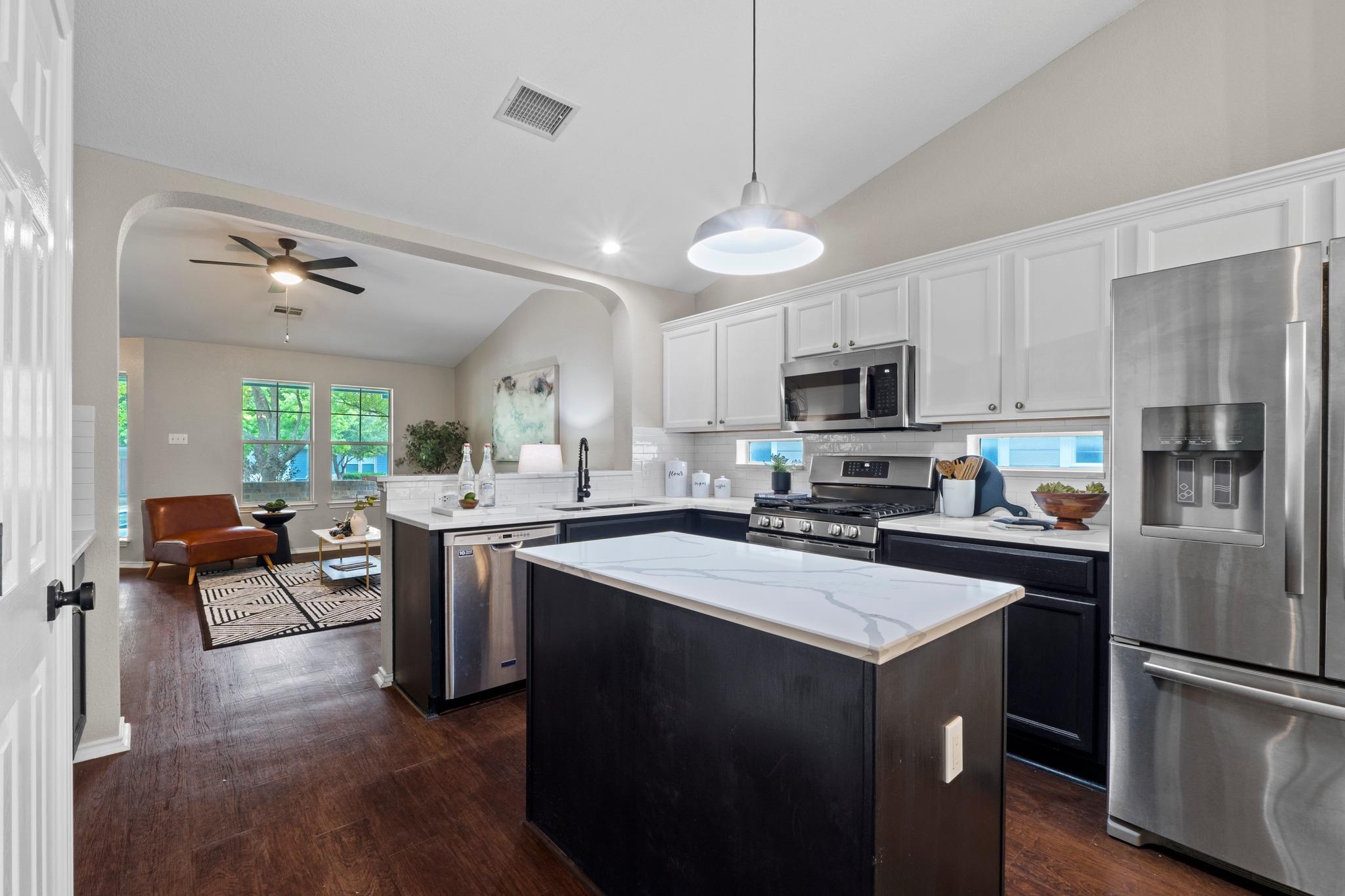 1042 Monadale Trl, Round Rock, TX 78664