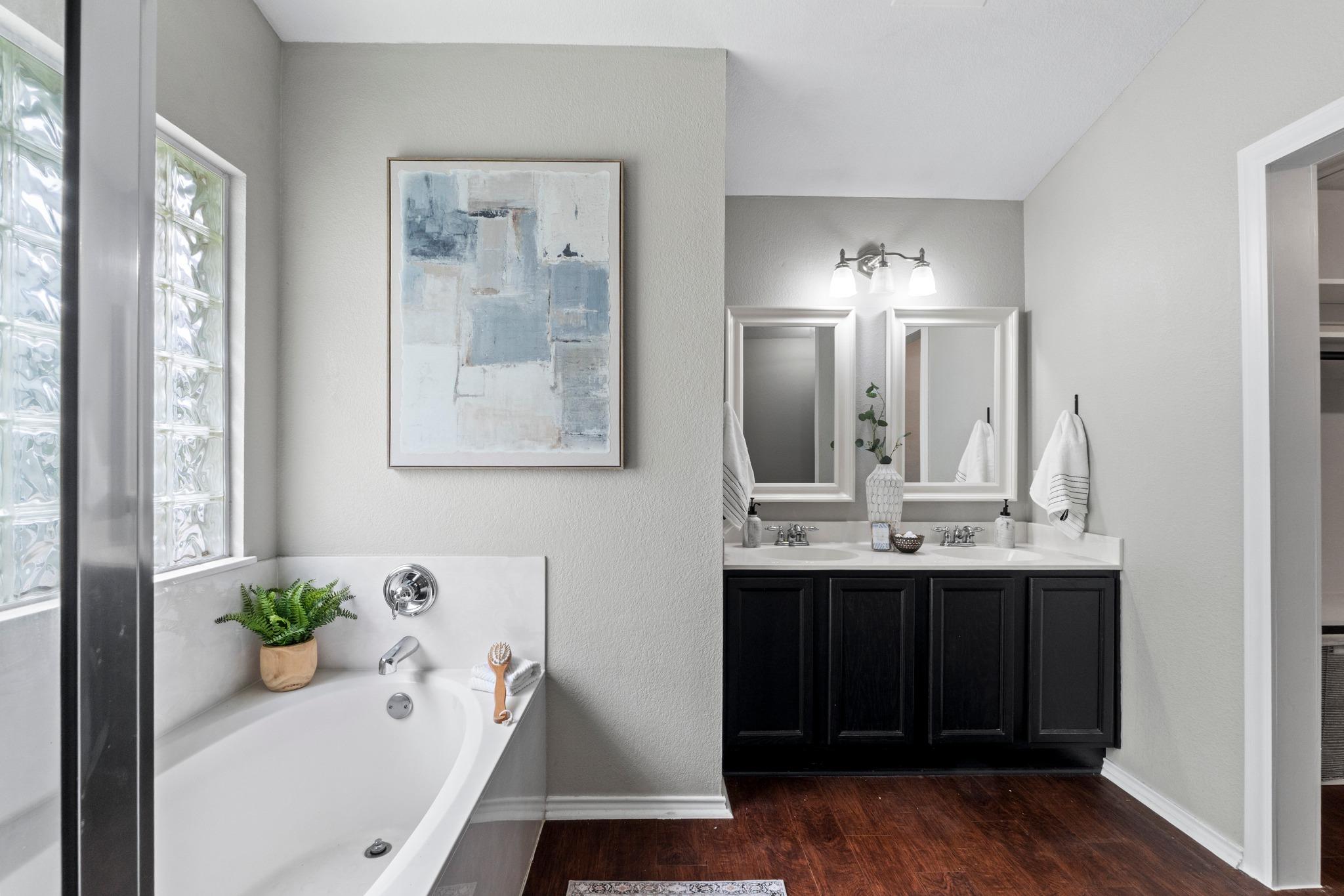 1042 Monadale Trl, Round Rock, TX 78664