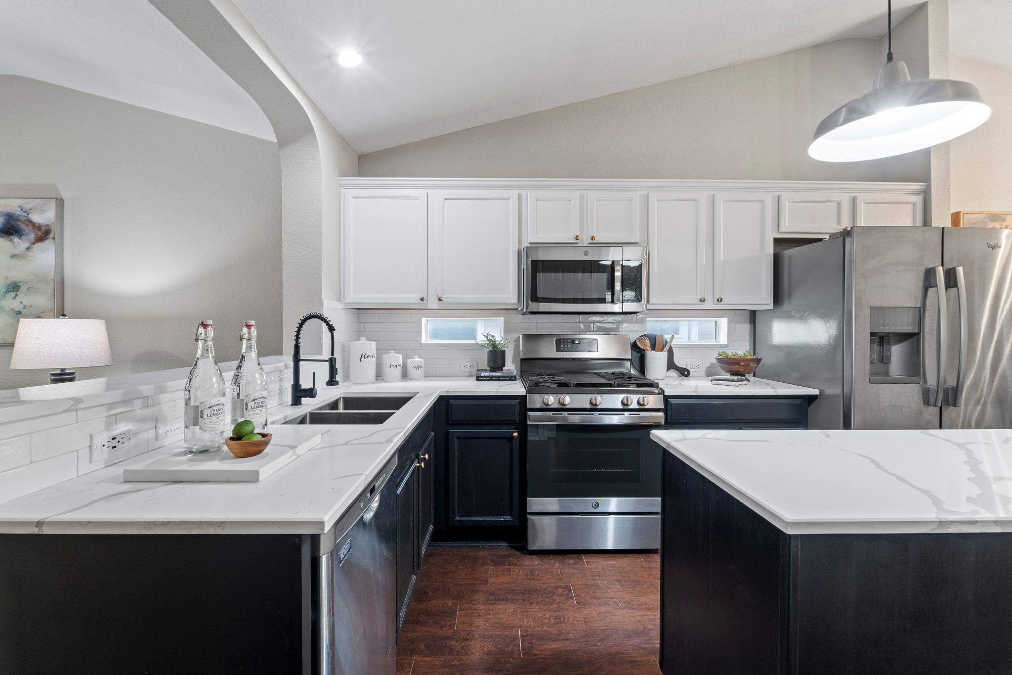 1042 Monadale Trl, Round Rock, TX 78664