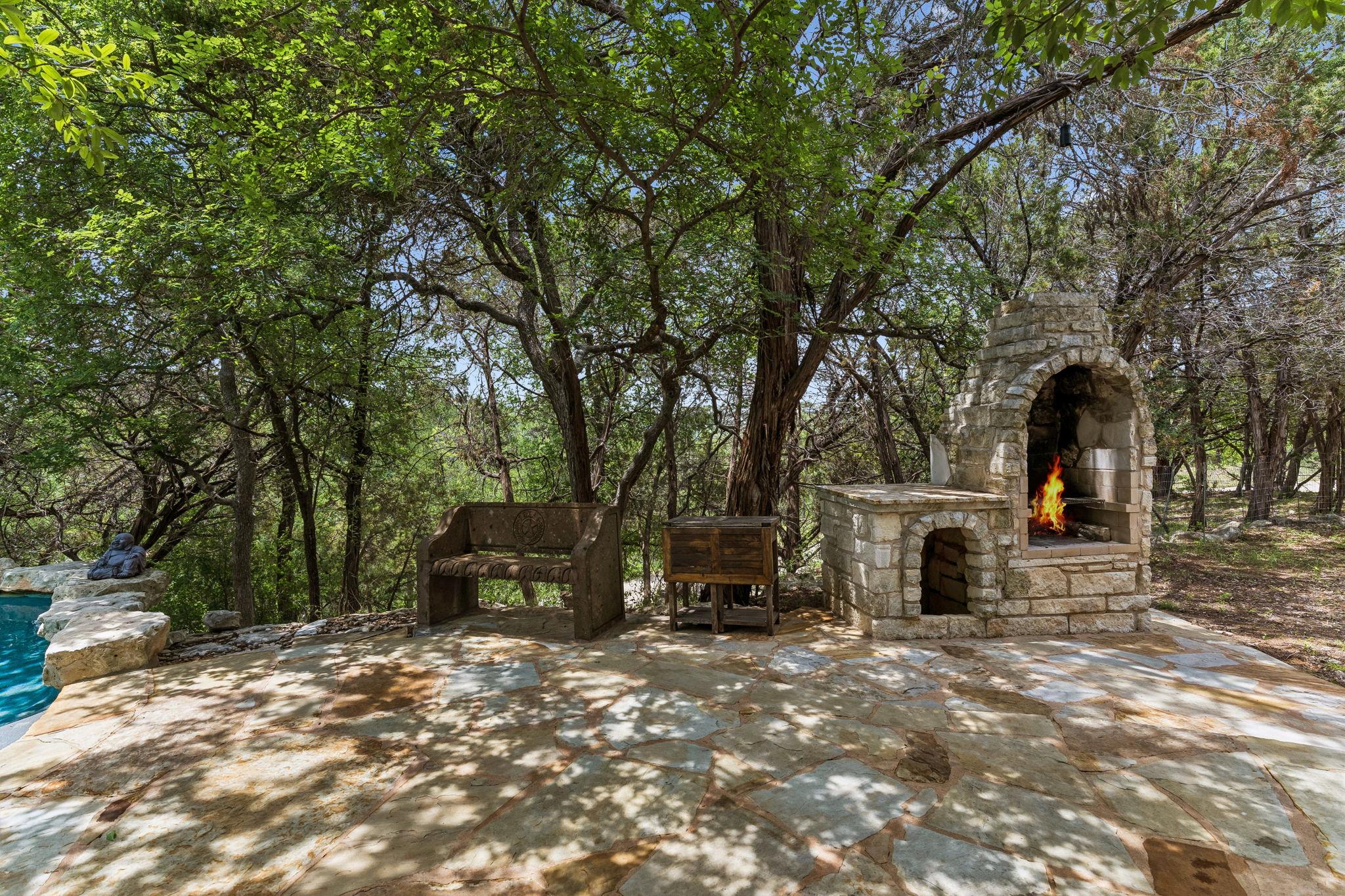 23621 Indian Divide Cv, Spicewood, TX 78669