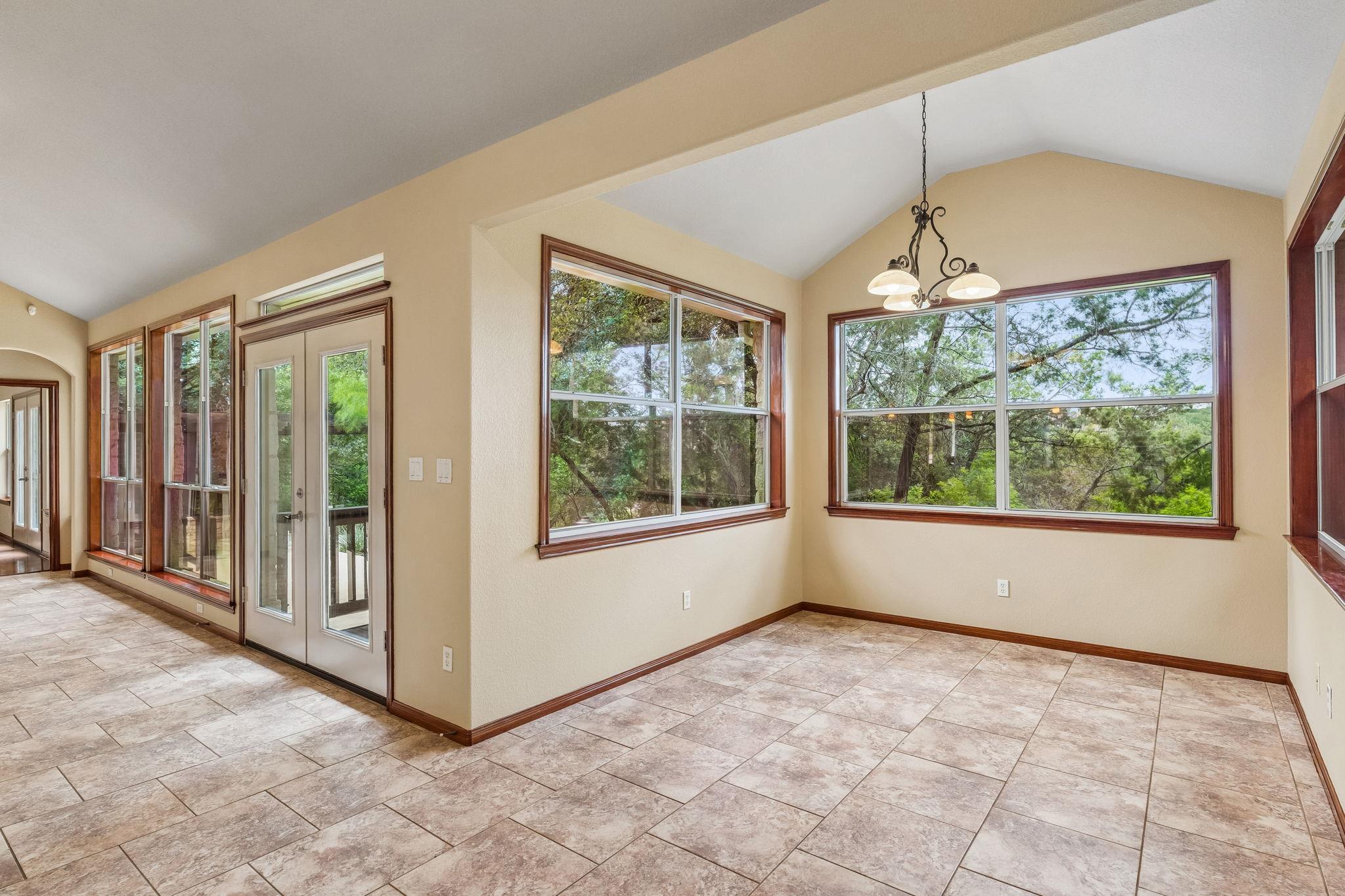 23621 Indian Divide Cv, Spicewood, TX 78669