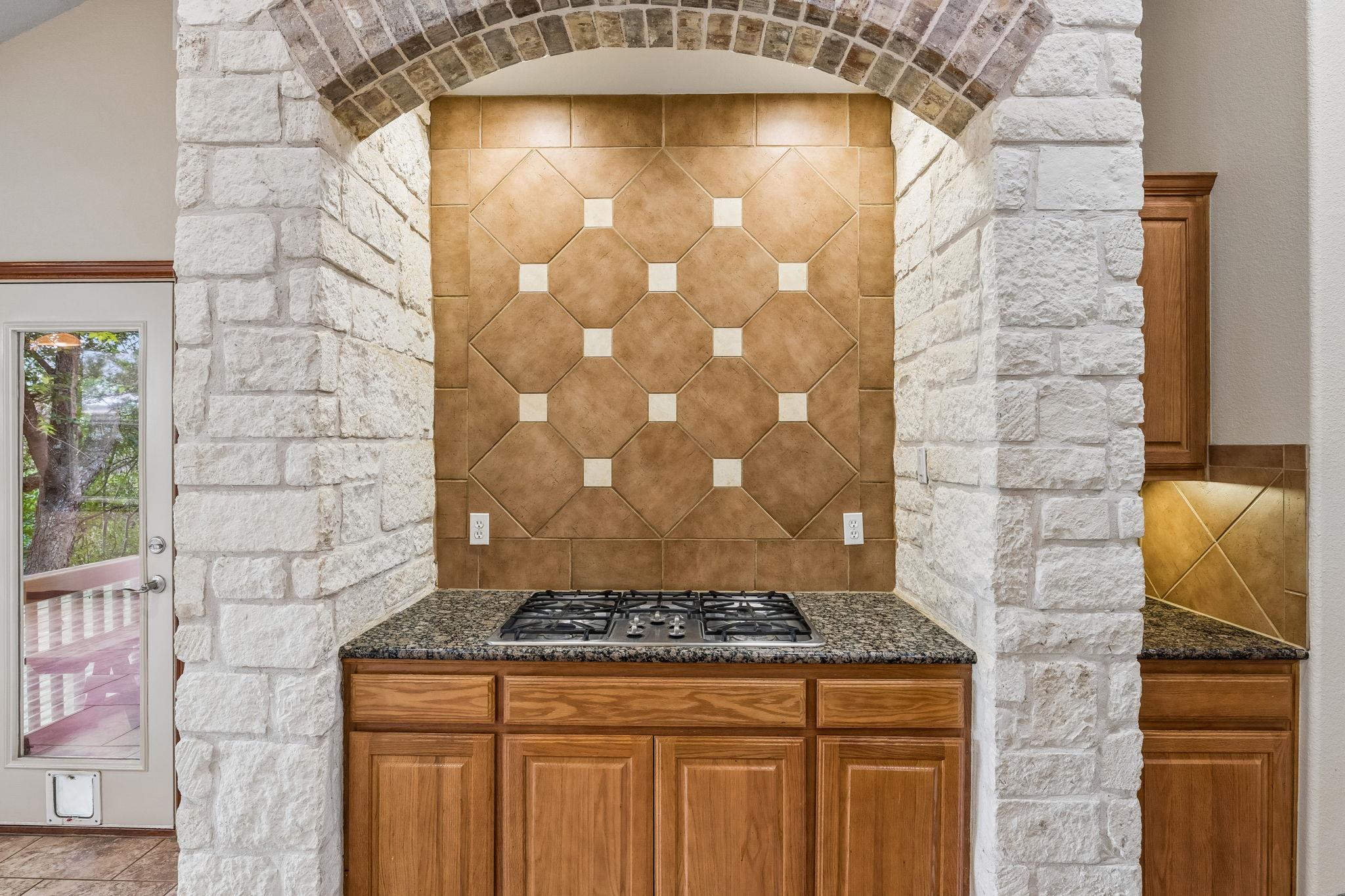 23621 Indian Divide Cv, Spicewood, TX 78669