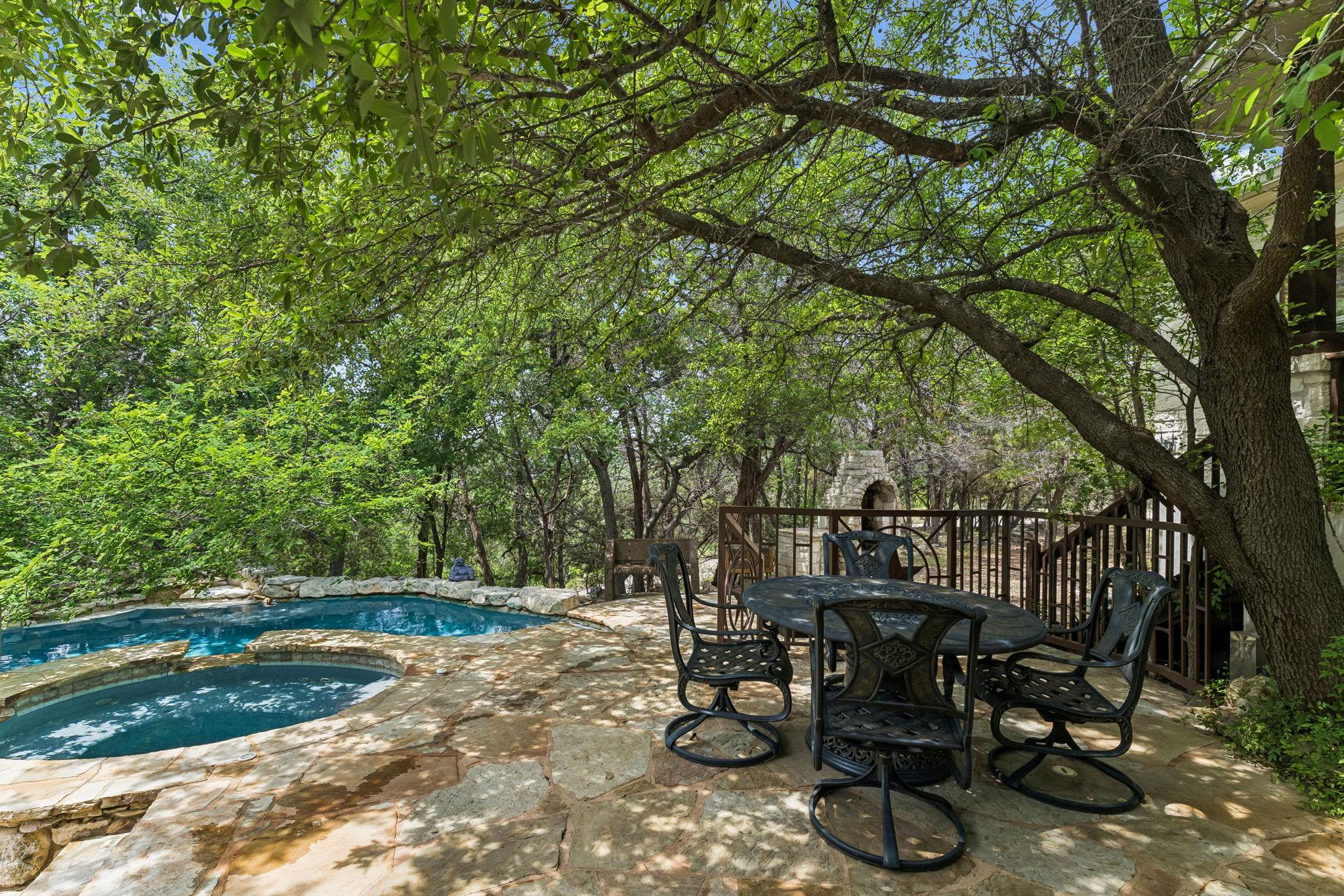23621 Indian Divide Cv, Spicewood, TX 78669