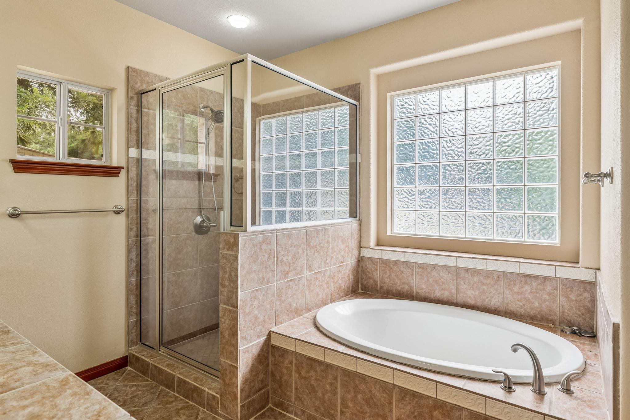 23621 Indian Divide Cv, Spicewood, TX 78669