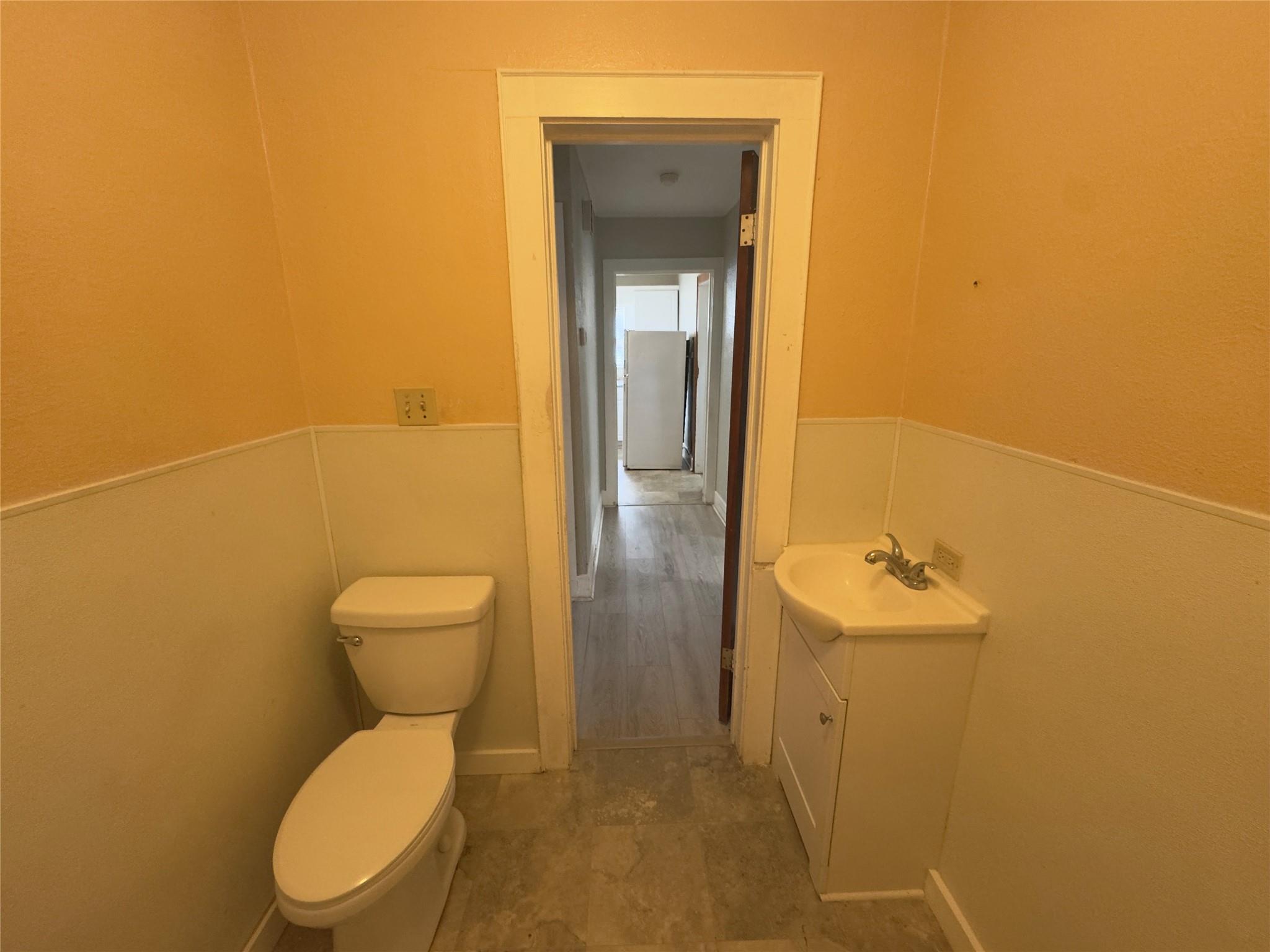 306 Bowie St, Luling, TX 78648