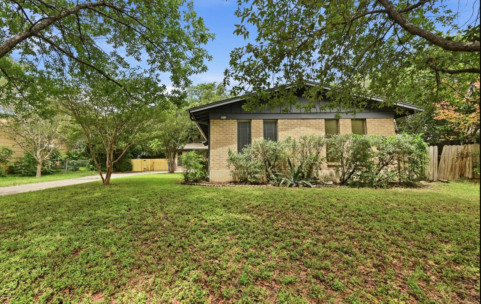 8910 Little Walnut # A, Austin, TX 78758