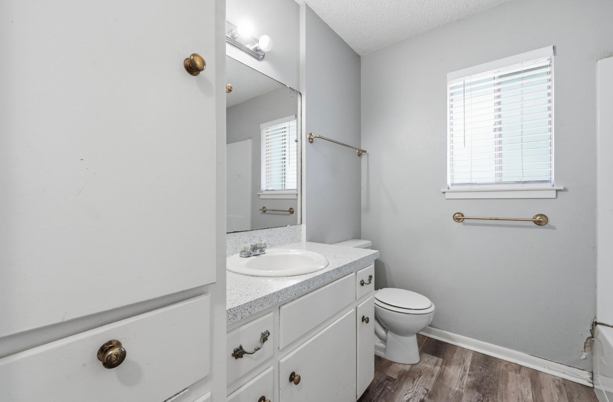 8910 Little Walnut # A, Austin, TX 78758
