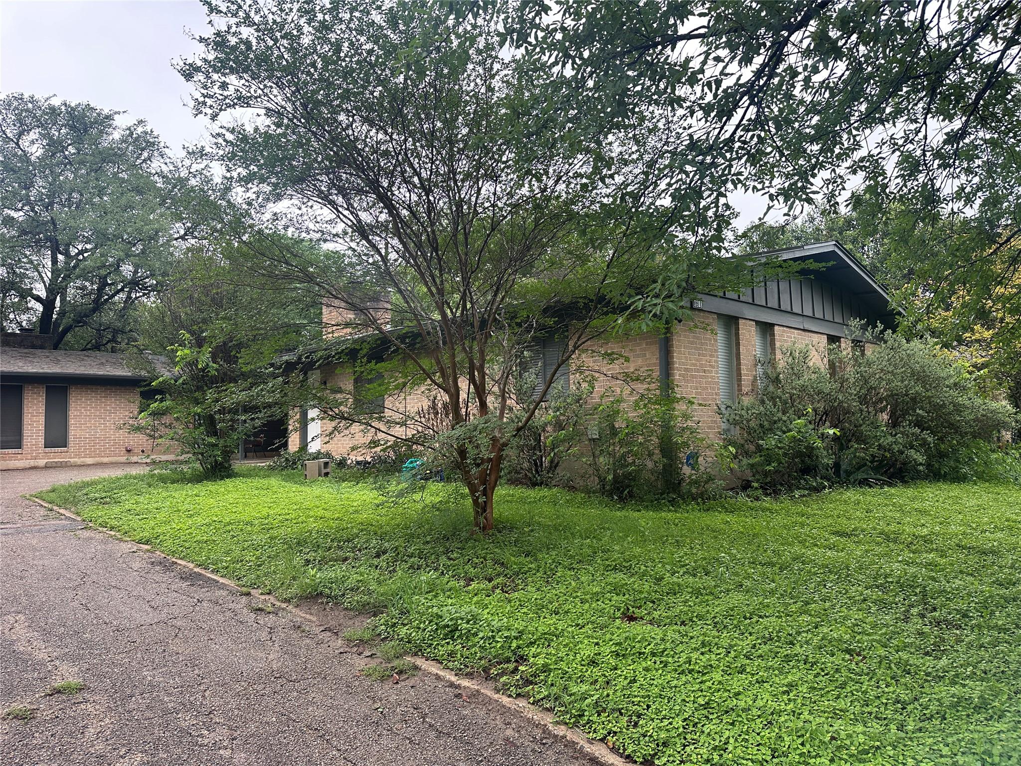8910 Little Walnut # A, Austin, TX 78758