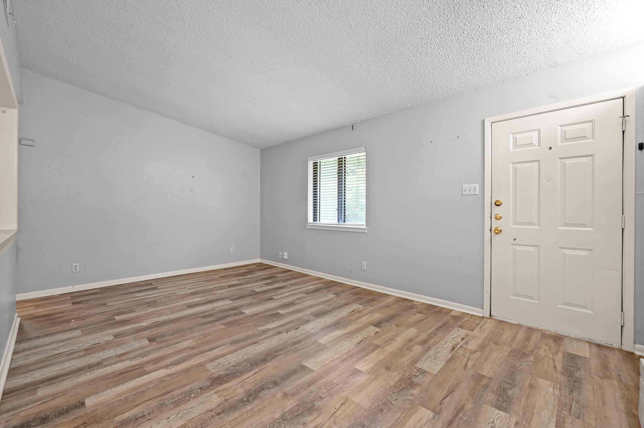 8910 Little Walnut # A, Austin, TX 78758