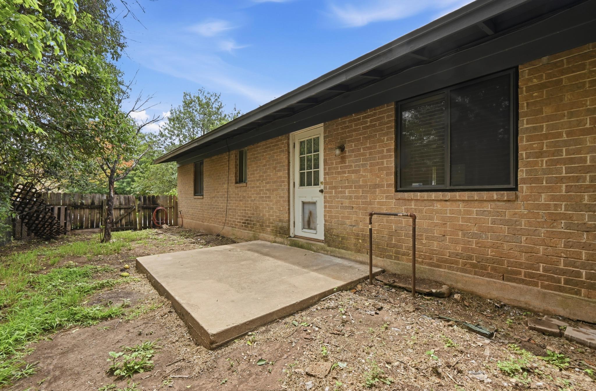 8910 Little Walnut # A, Austin, TX 78758