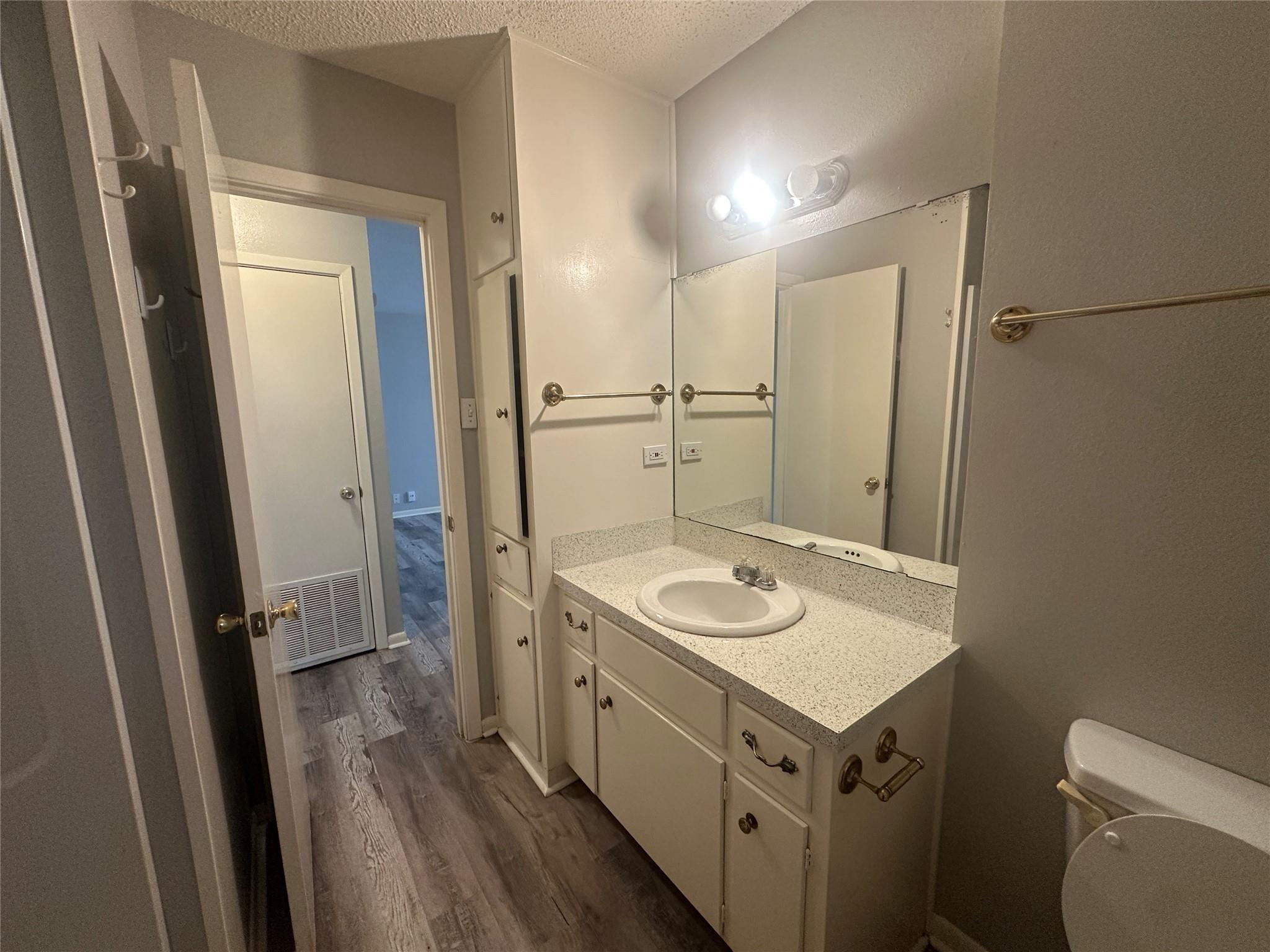 8910 Little Walnut # A, Austin, TX 78758