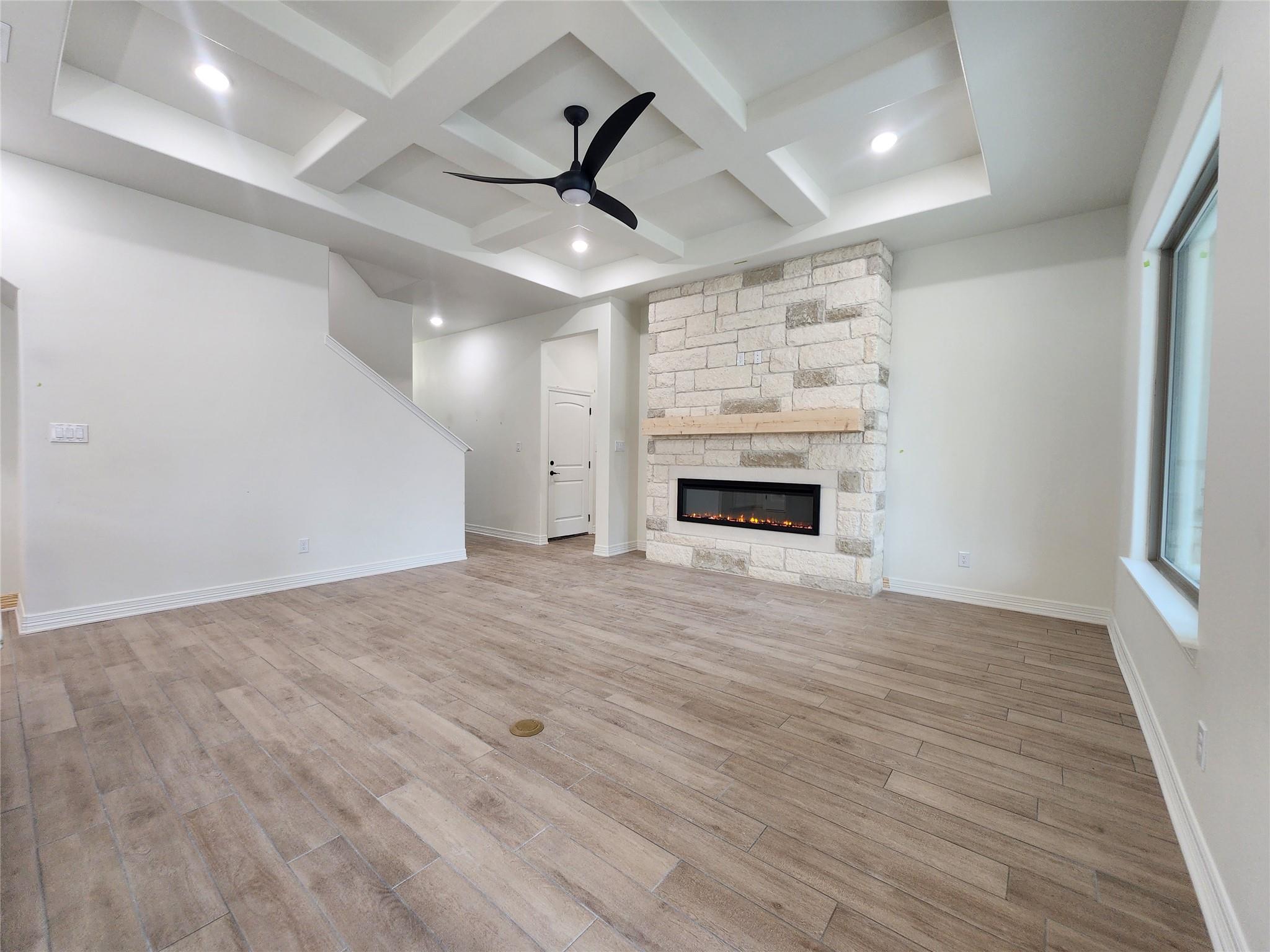 813 Golden Eagle Cv, Salado, TX 76571