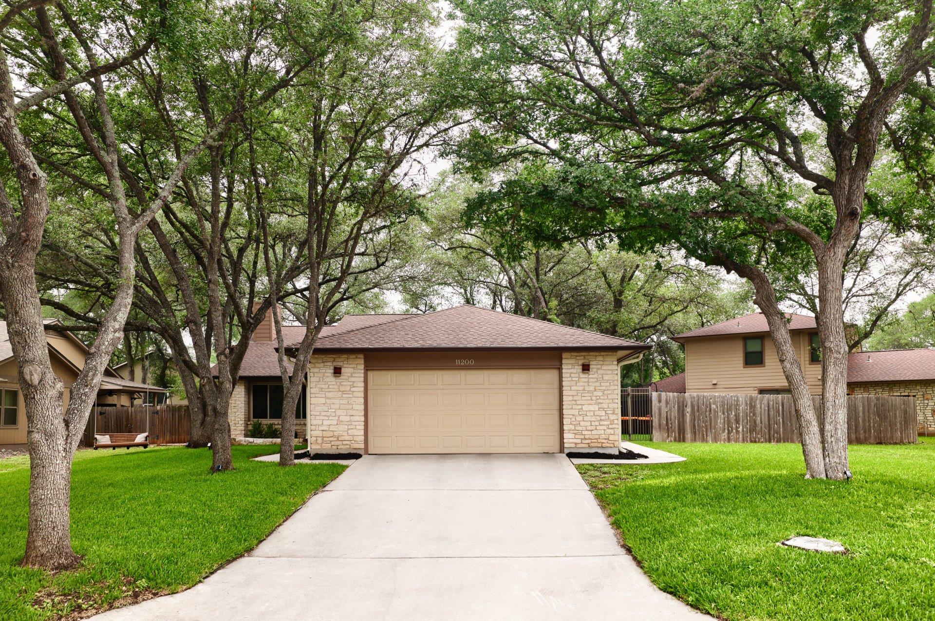 11200 Stormy Ridge Rd, Austin, TX 78739